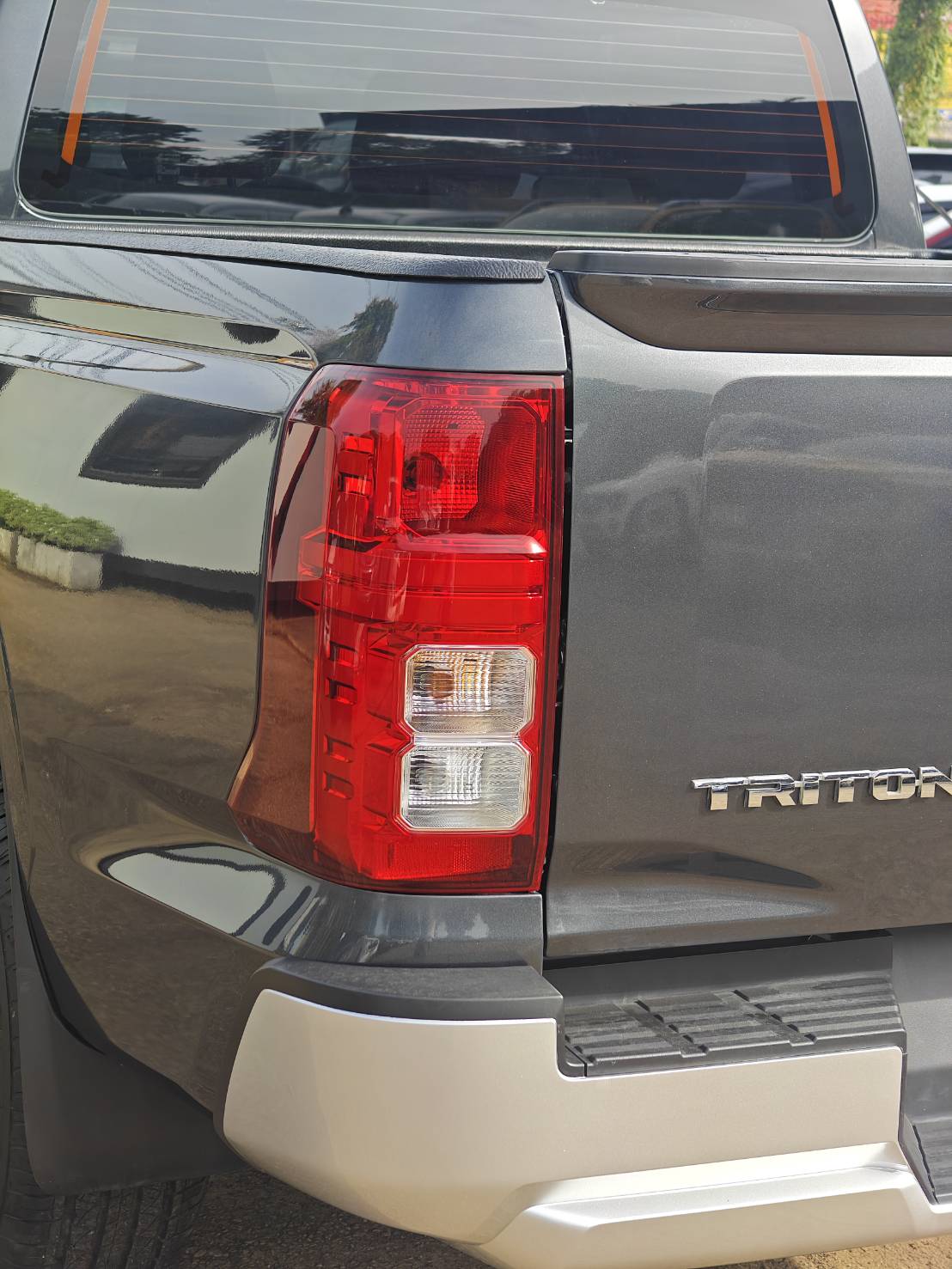 Mitsubishi Triton All New Double Cab 2.4 Plus Ultra MT 2023