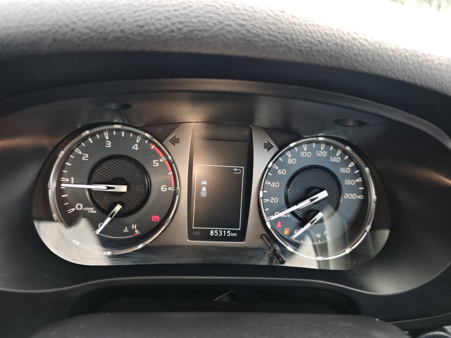Toyota Hilux Revo Smart Cab 2.4 Entry Prerunner MT 2022