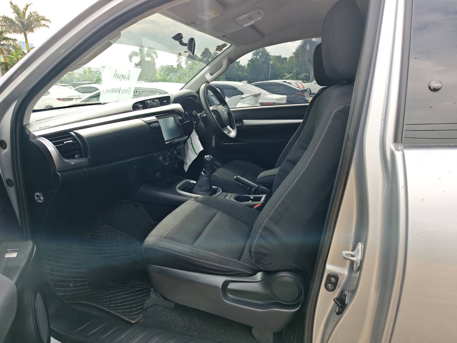 Toyota Hilux Revo Smart Cab 2.4 Entry Prerunner MT 2022