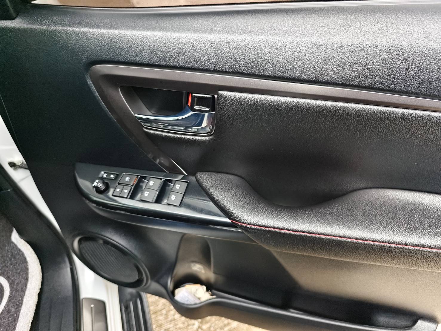 Toyota Fortuner 2.8 GR Sport SUV AT 2022