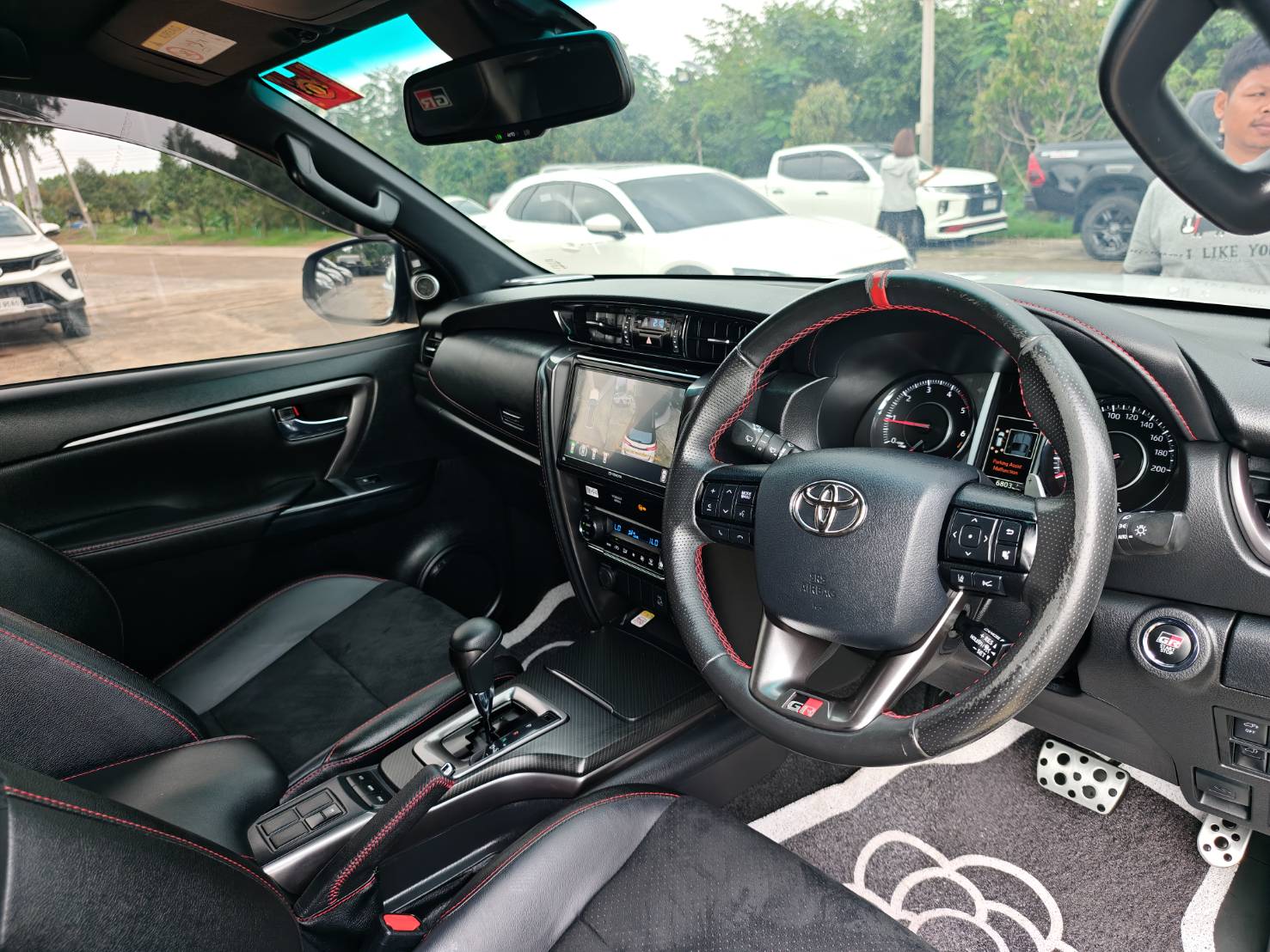 Toyota Fortuner 2.8 GR Sport SUV AT 2022