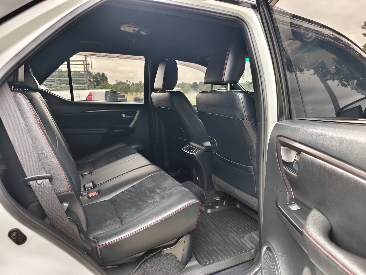 Toyota Fortuner 2.8 GR Sport SUV AT 2022
