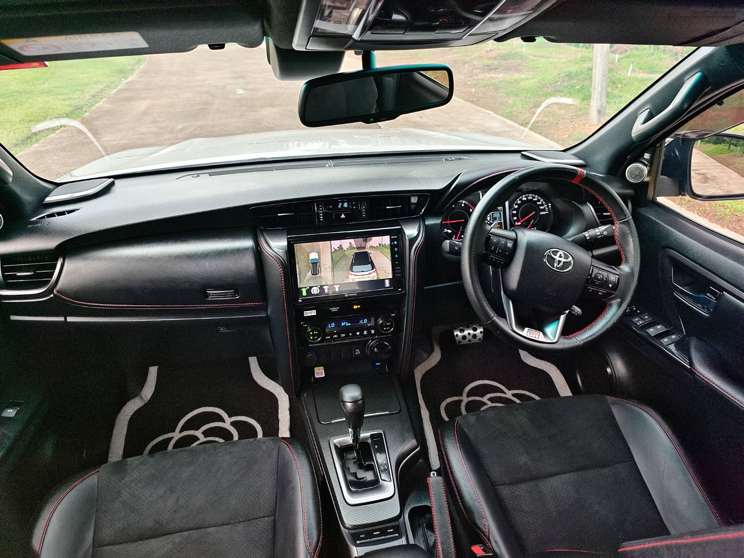 Toyota Fortuner 2.8 GR Sport SUV AT 2022