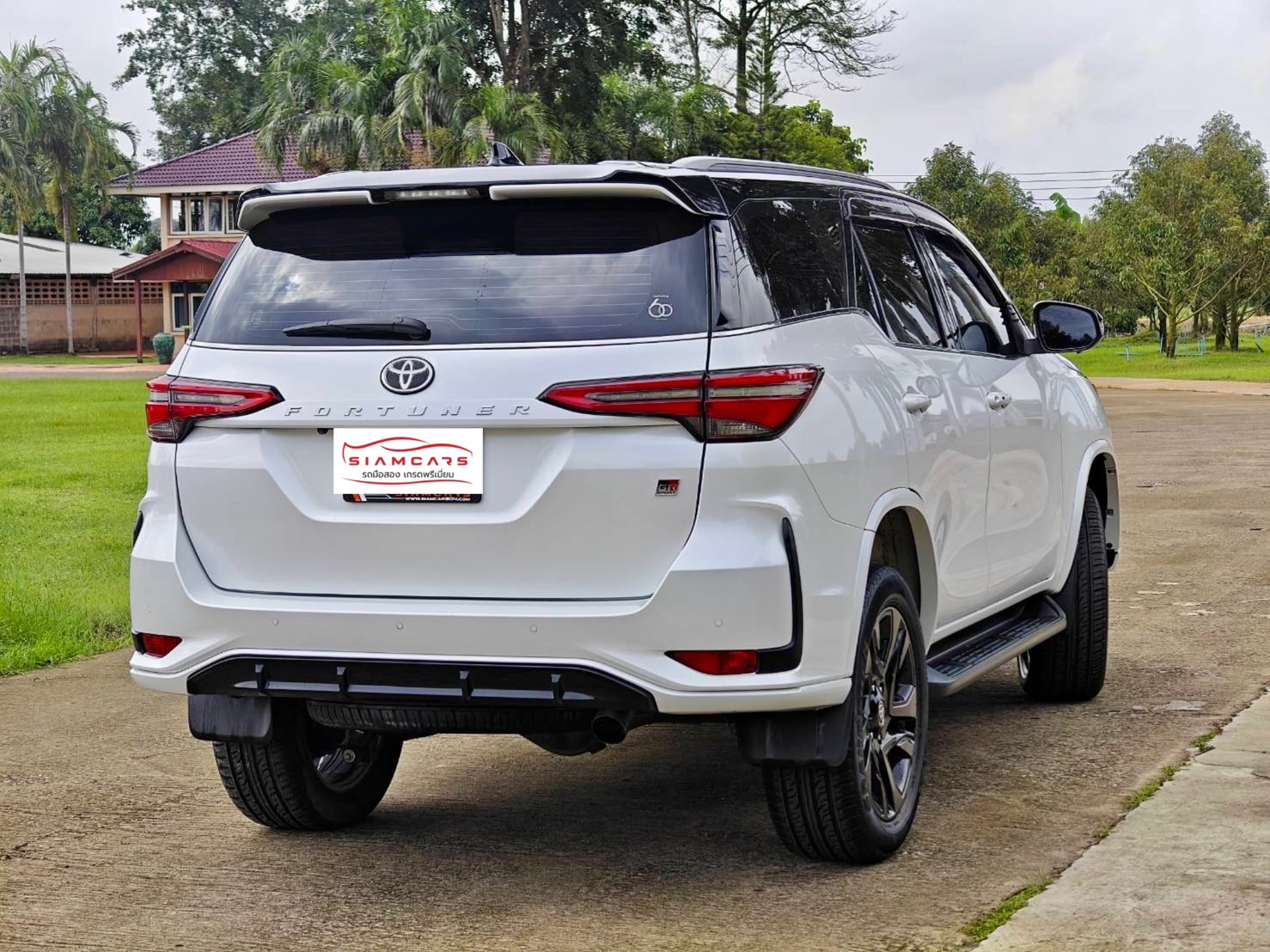 Toyota Fortuner 2.8 GR Sport SUV AT 2022