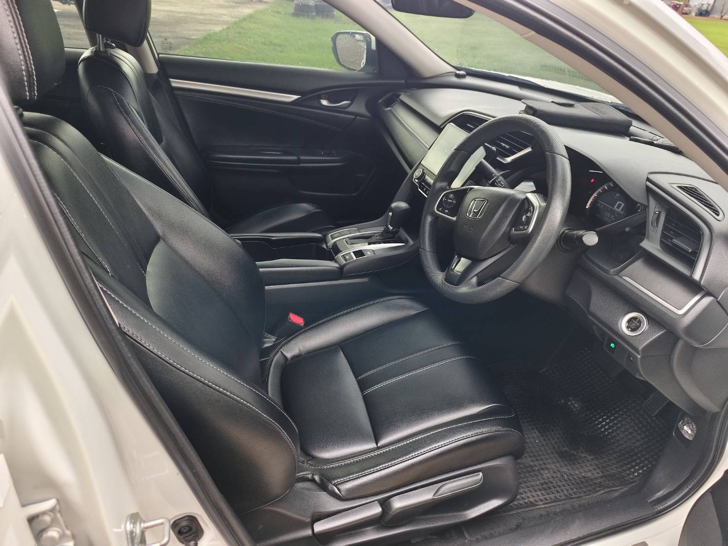 Honda Civic 1.8 E Sedan AT 2018