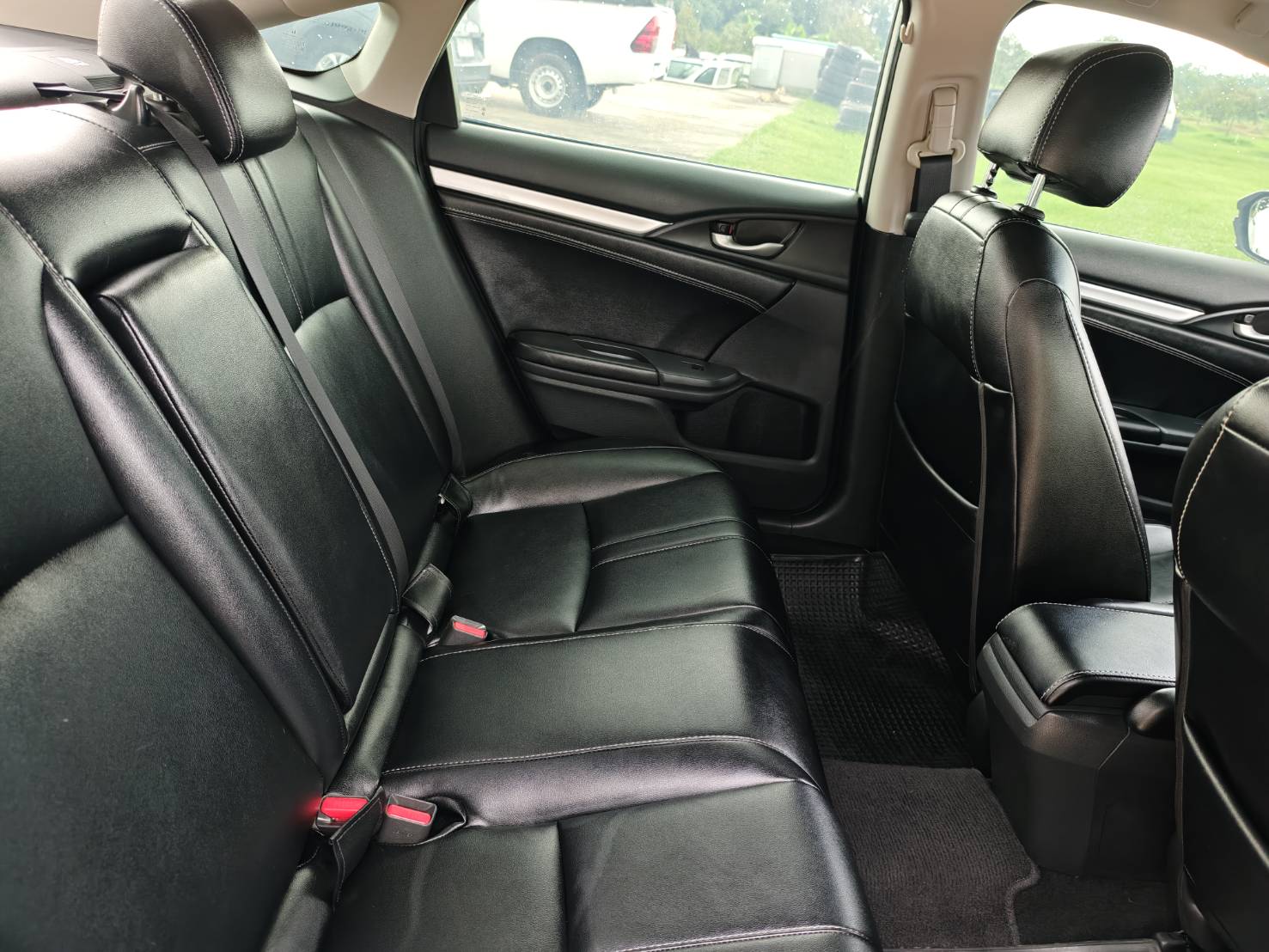 Honda Civic 1.8 E Sedan AT 2018
