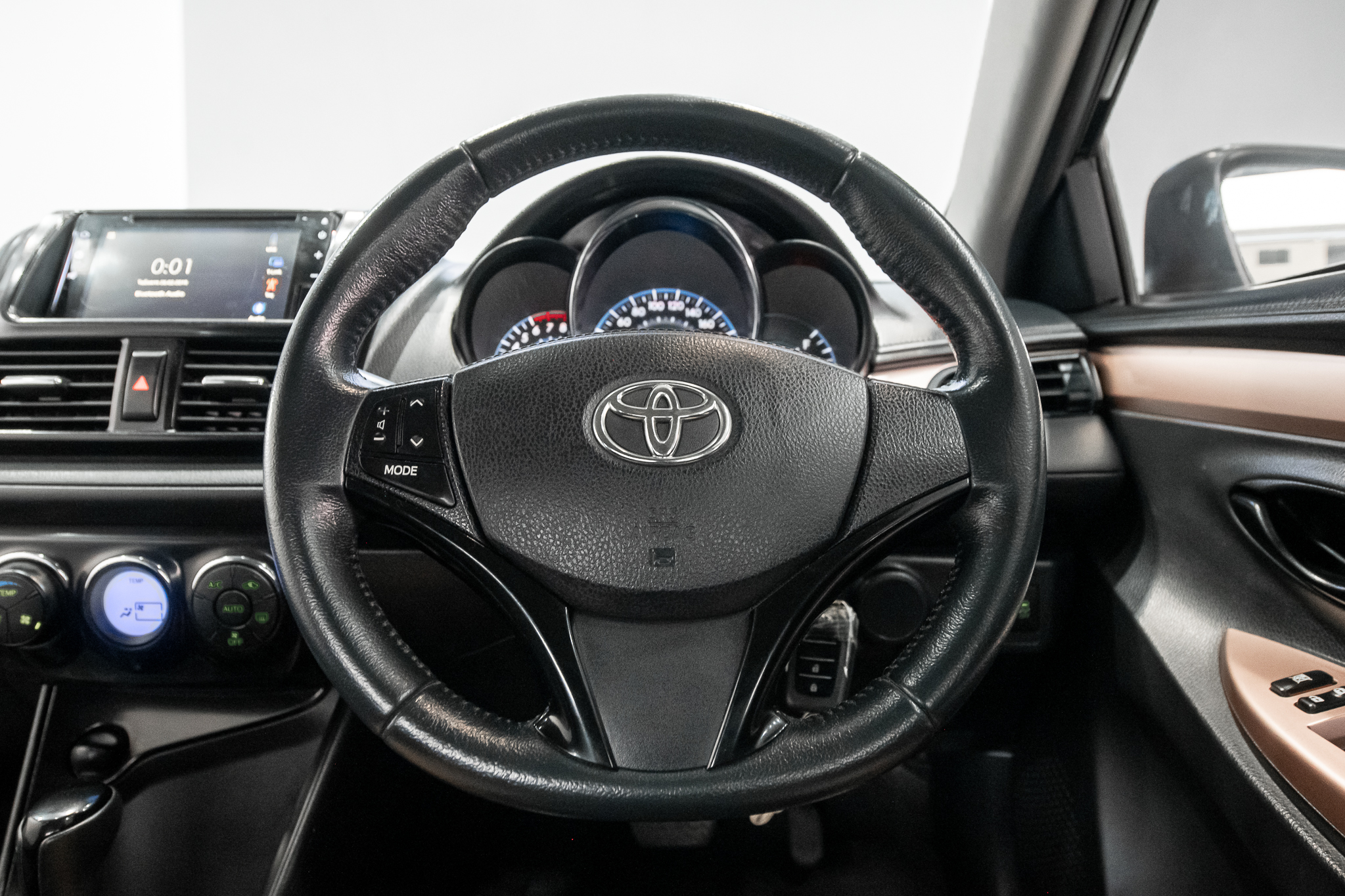 Toyota Vios 1.5 Mid Sedan AT ปี 2020