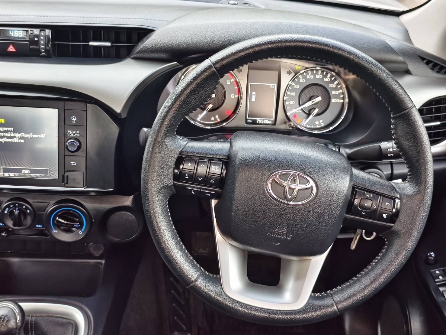 Toyota Hilux Revo Double Cab 2.4 Mid Z Edition MT 2021