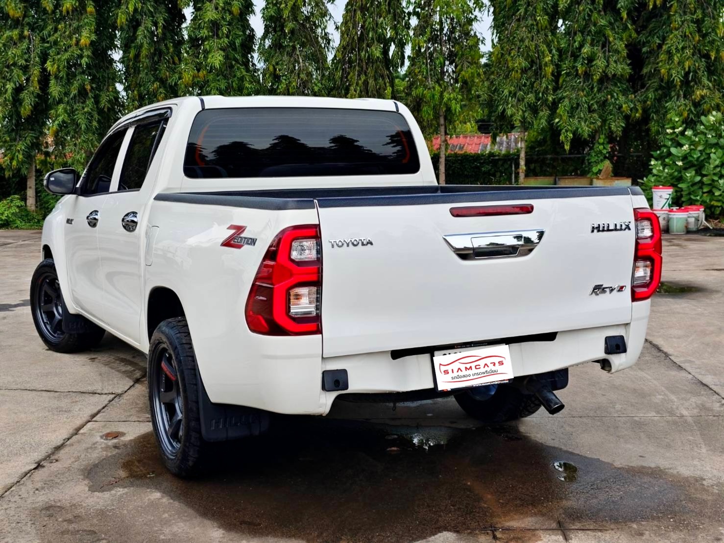 Toyota Hilux Revo Double Cab 2.4 Mid Z Edition MT 2021