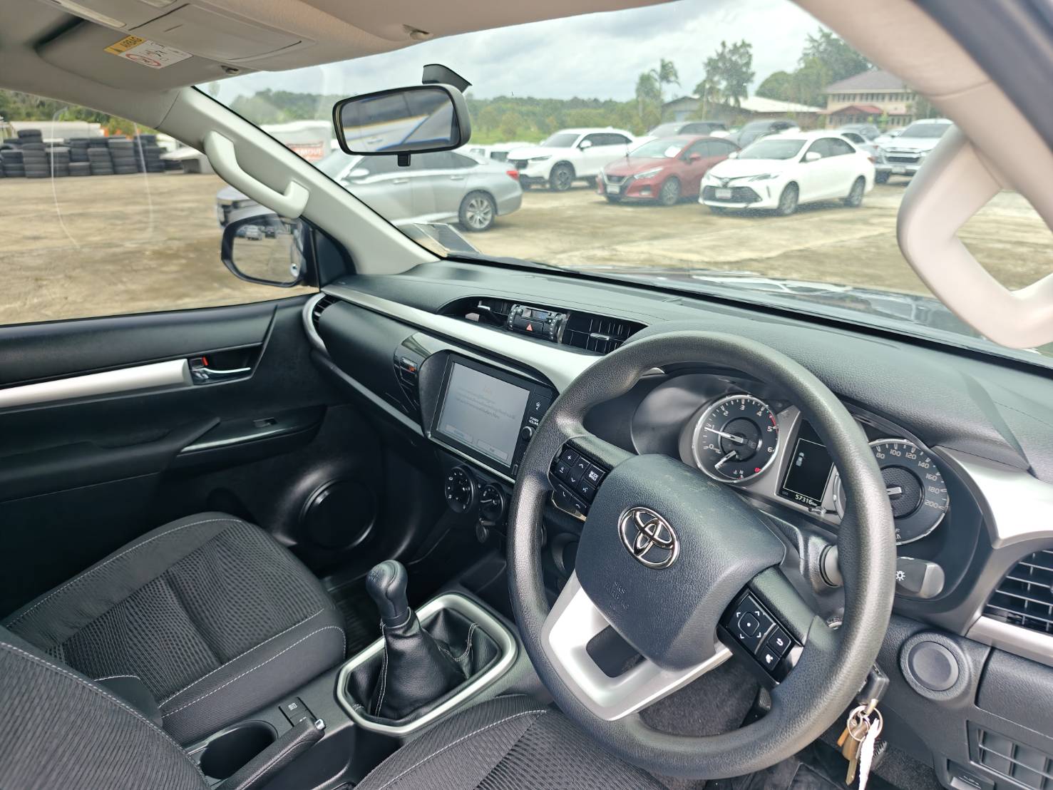 Toyota Hilux Revo Smart Cab 2.4 Entry Prerunner MT 2020