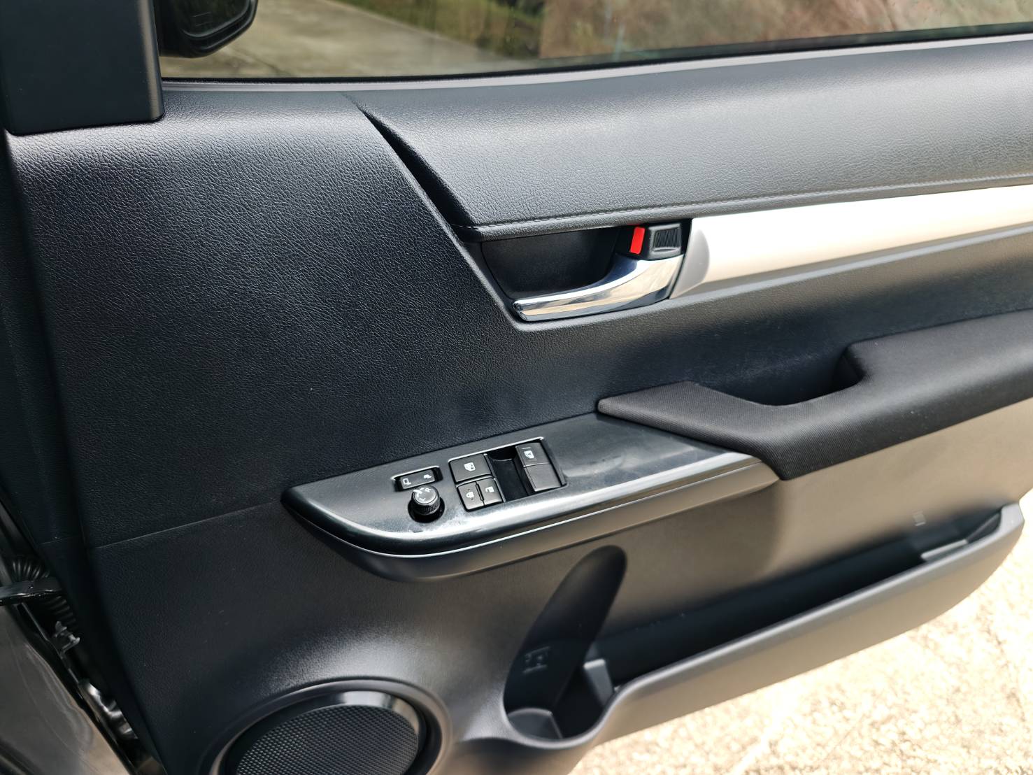 Toyota Hilux Revo Smart Cab 2.4 Entry Prerunner MT 2020