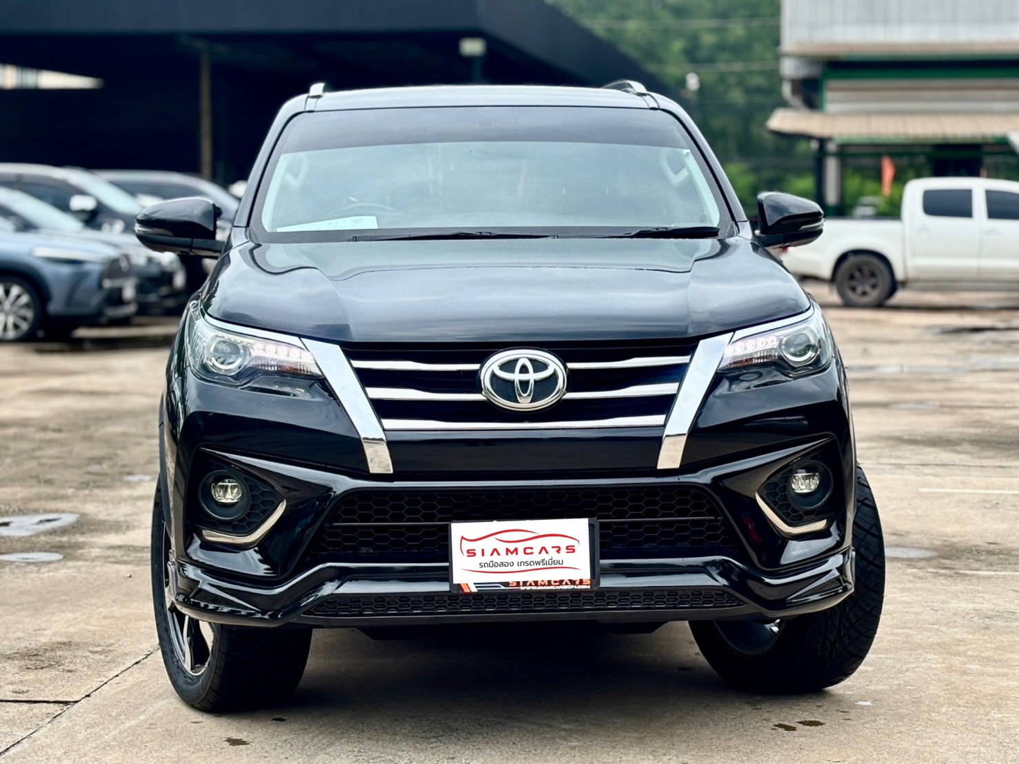 Toyota Fortuner 2.8 V TRD Sportivo SUV AT 2017