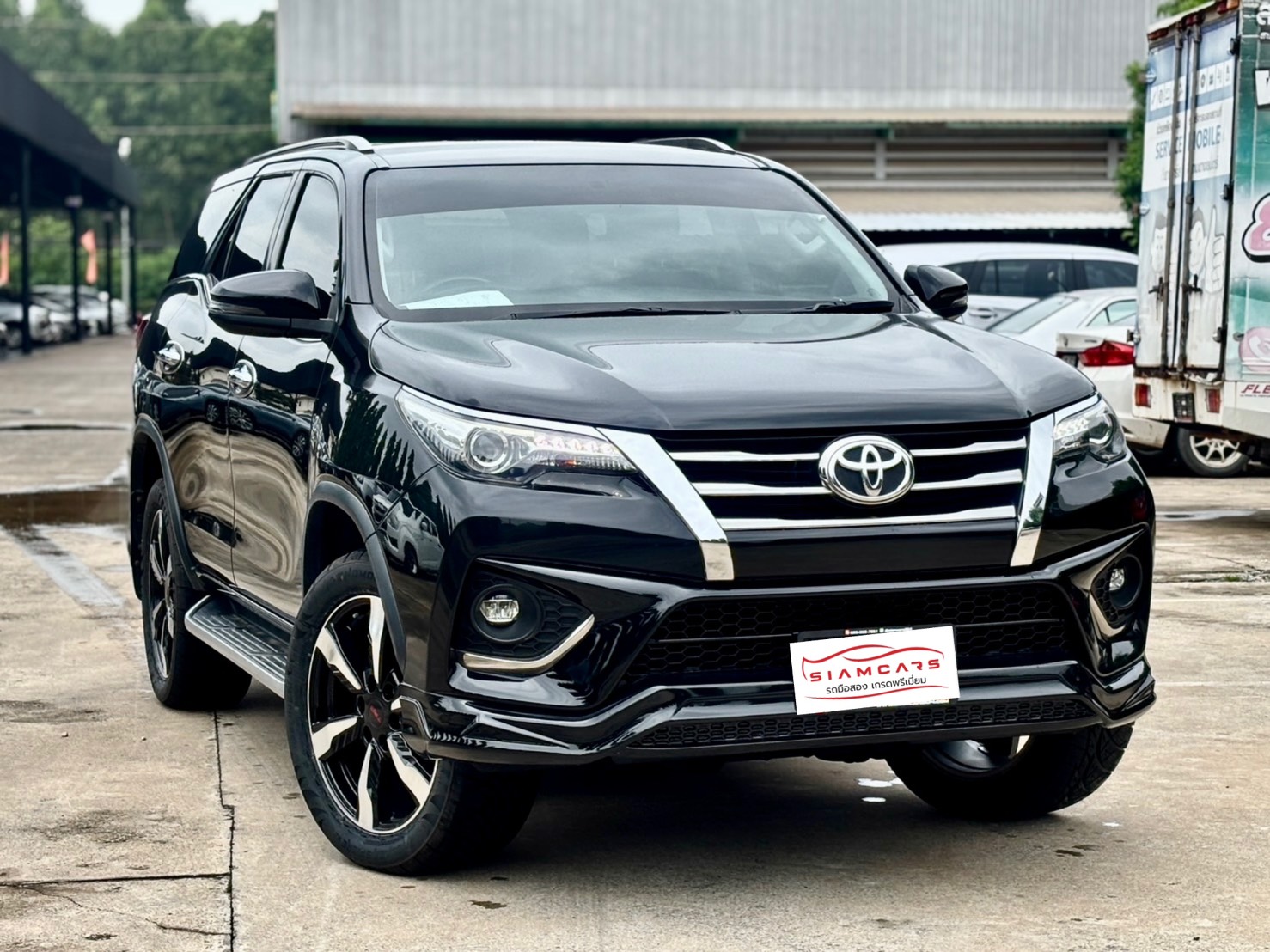 Toyota Fortuner 2.8 V TRD Sportivo SUV AT 2017