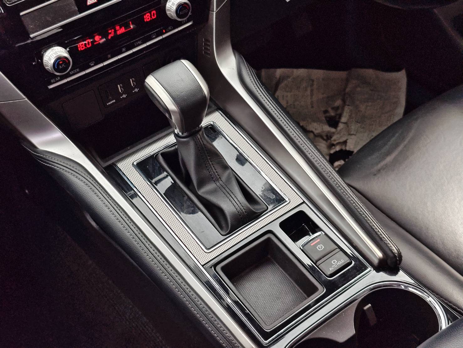 Mitsubishi Pajero Sport 2.4 GT Premium 2 wd SUV AT 2019