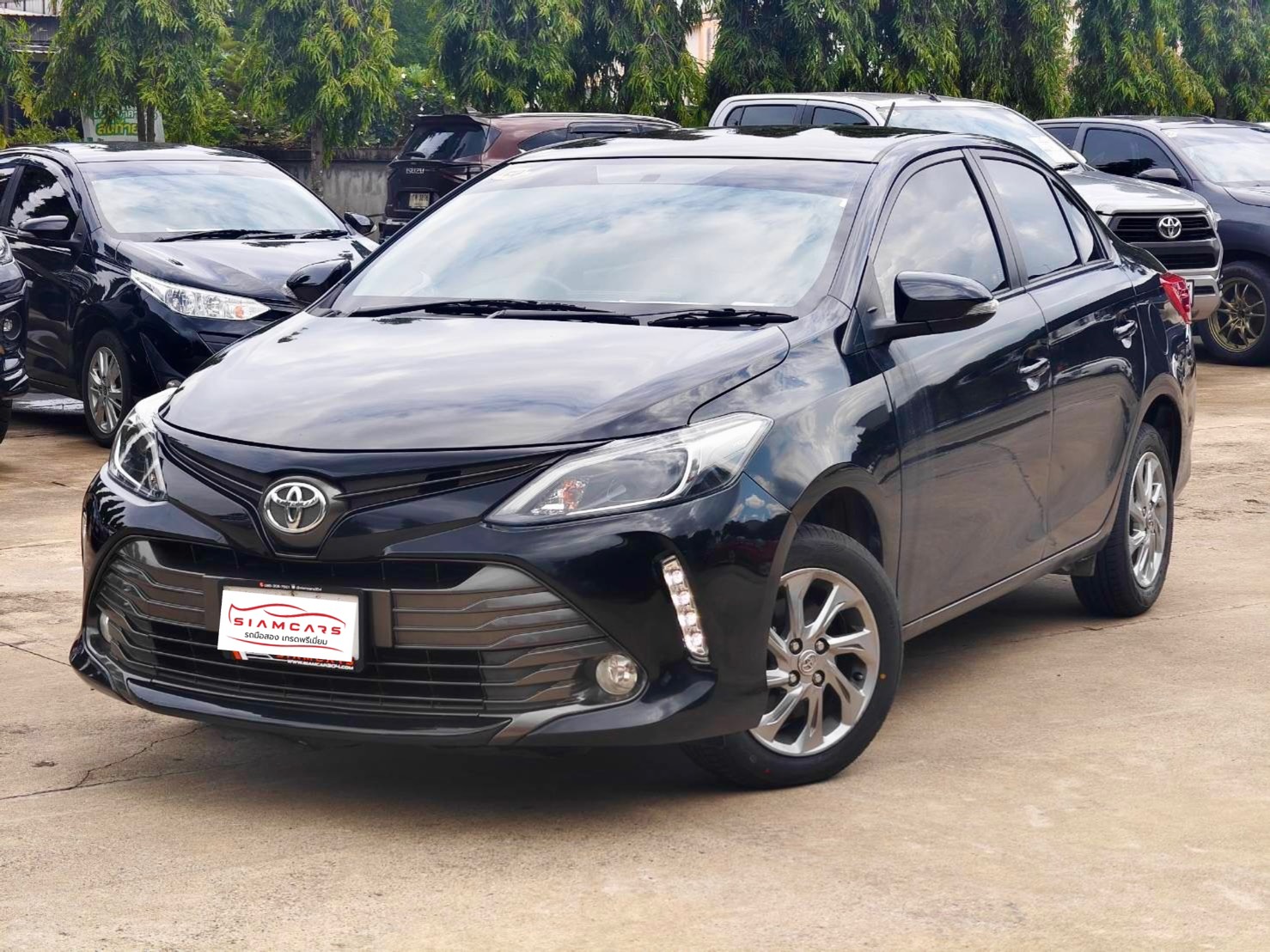Toyota Vios 1.5 Mid Sedan AT ปี 2020
