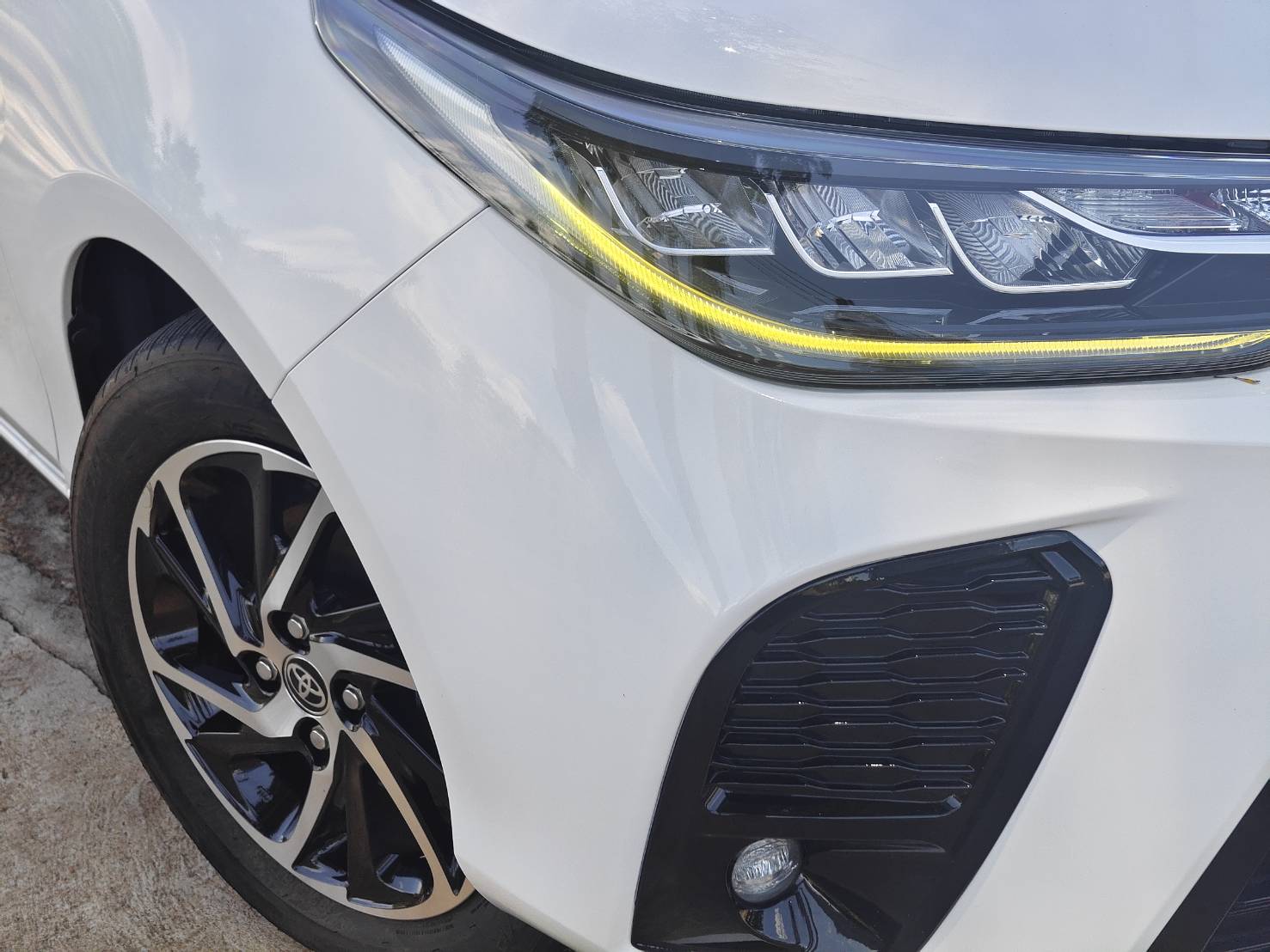 Toyota Yaris 1.2 Smart Hatchback AT ปี 2021