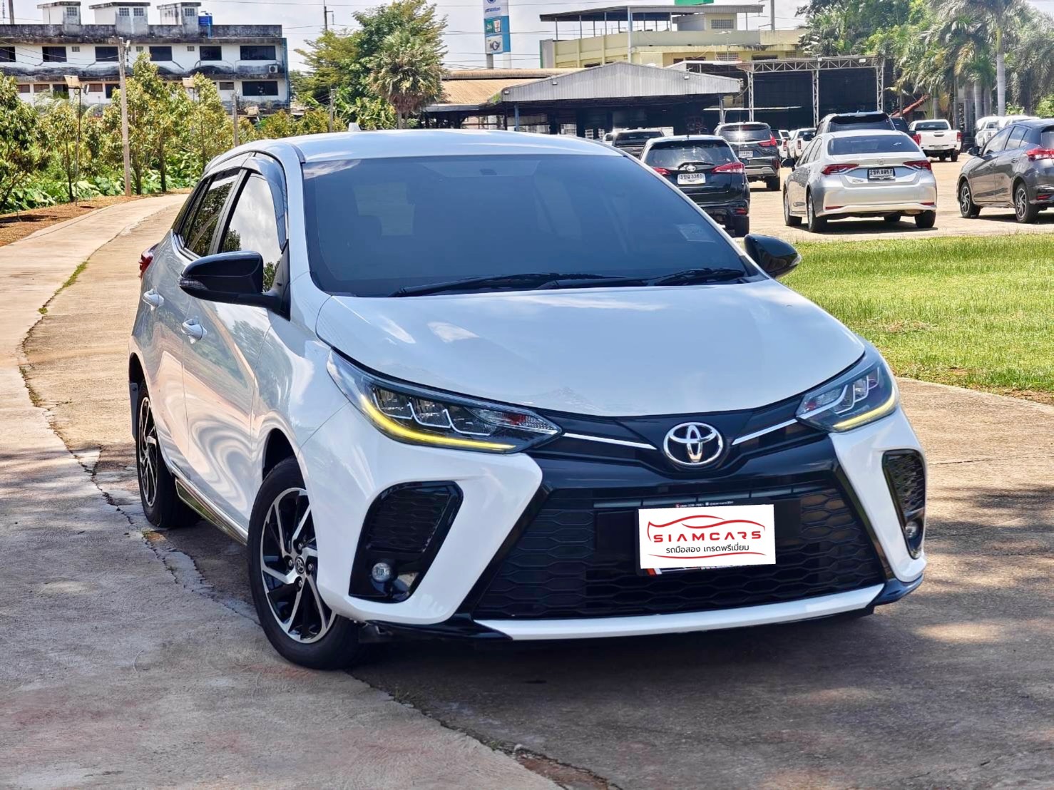 Toyota Yaris 1.2 Smart Hatchback AT ปี 2021