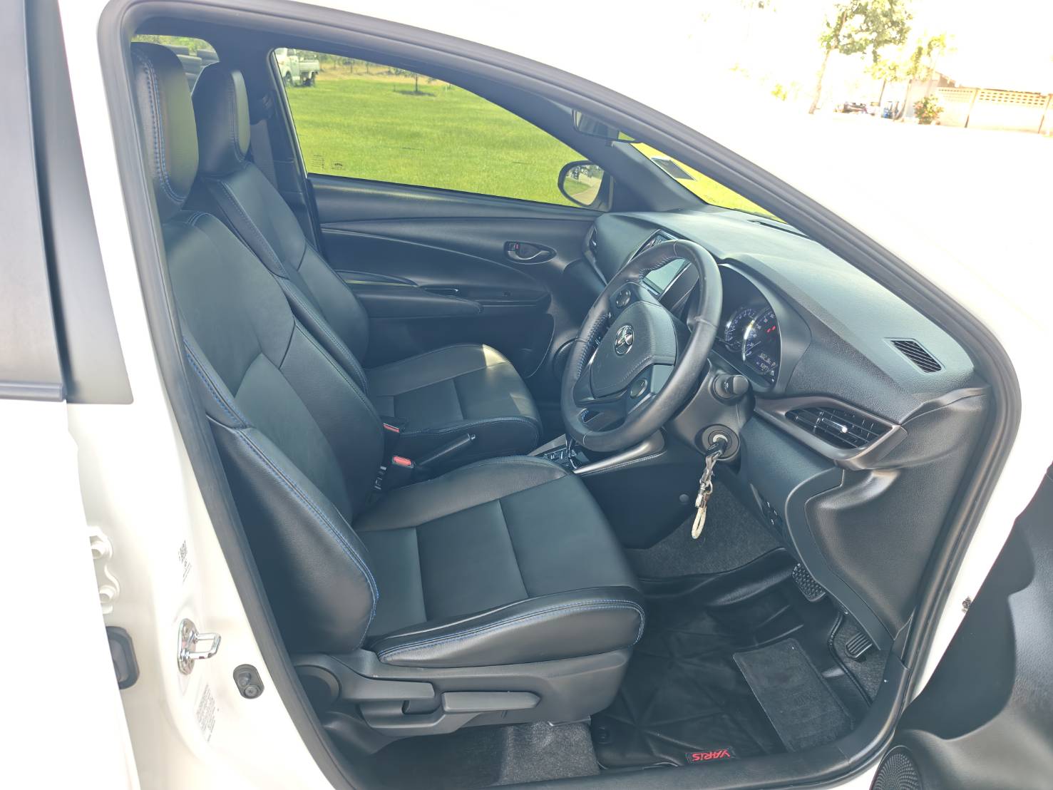 Toyota Yaris 1.2 Smart Hatchback AT ปี 2021