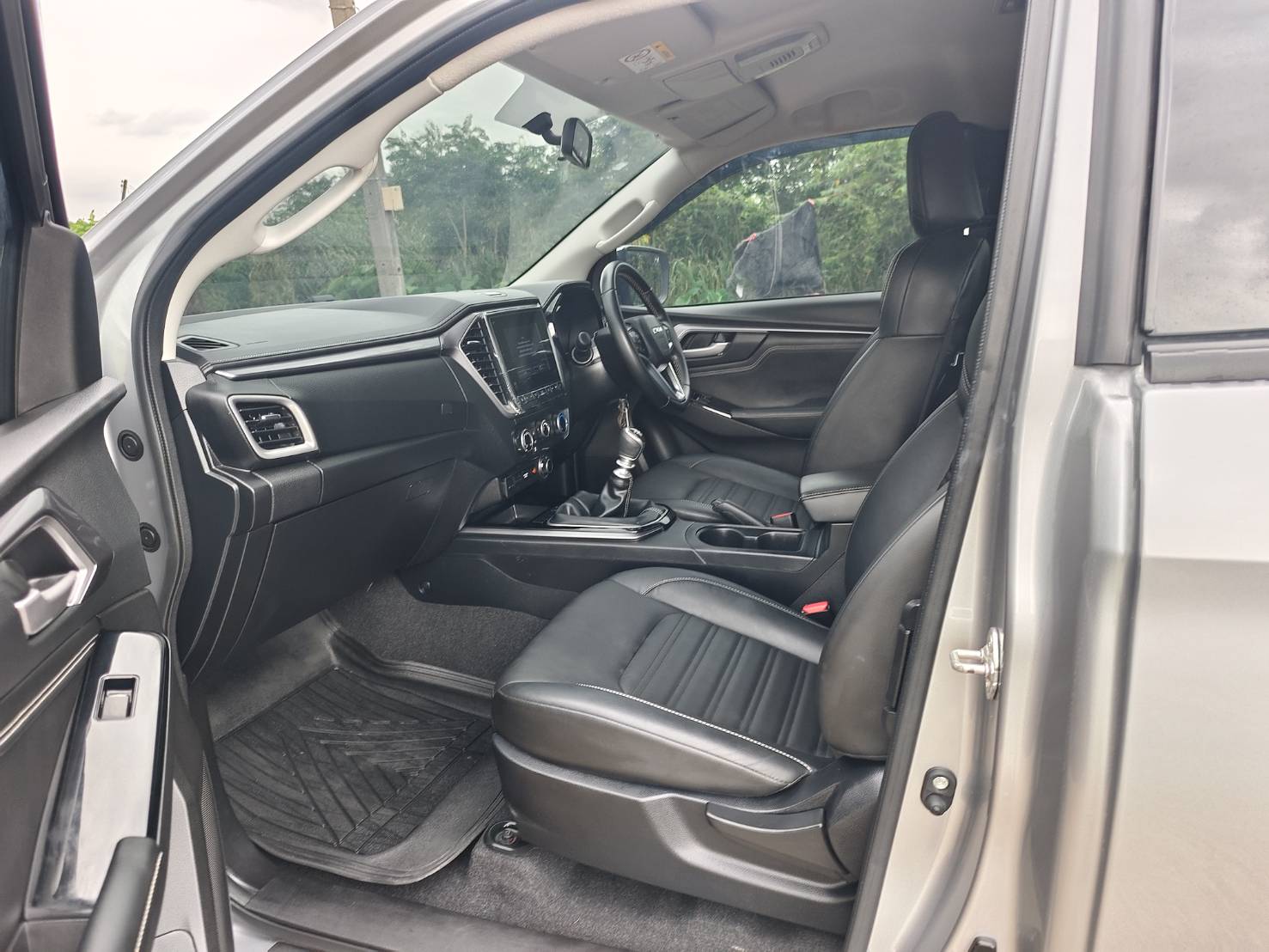 Isuzu D-Max All New Blue Power Spacecab V-Cross 3.0 Ddi Z 4WD AT 2022
