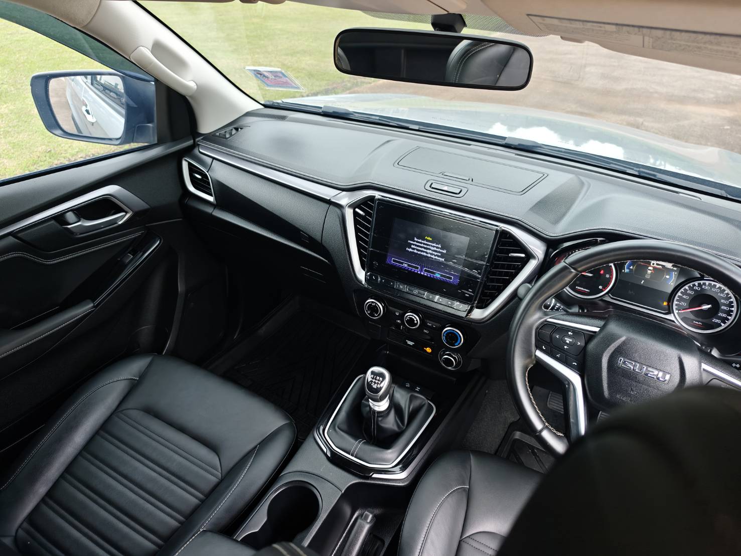 Isuzu D-Max All New Blue Power Spacecab V-Cross 3.0 Ddi Z 4WD AT 2022