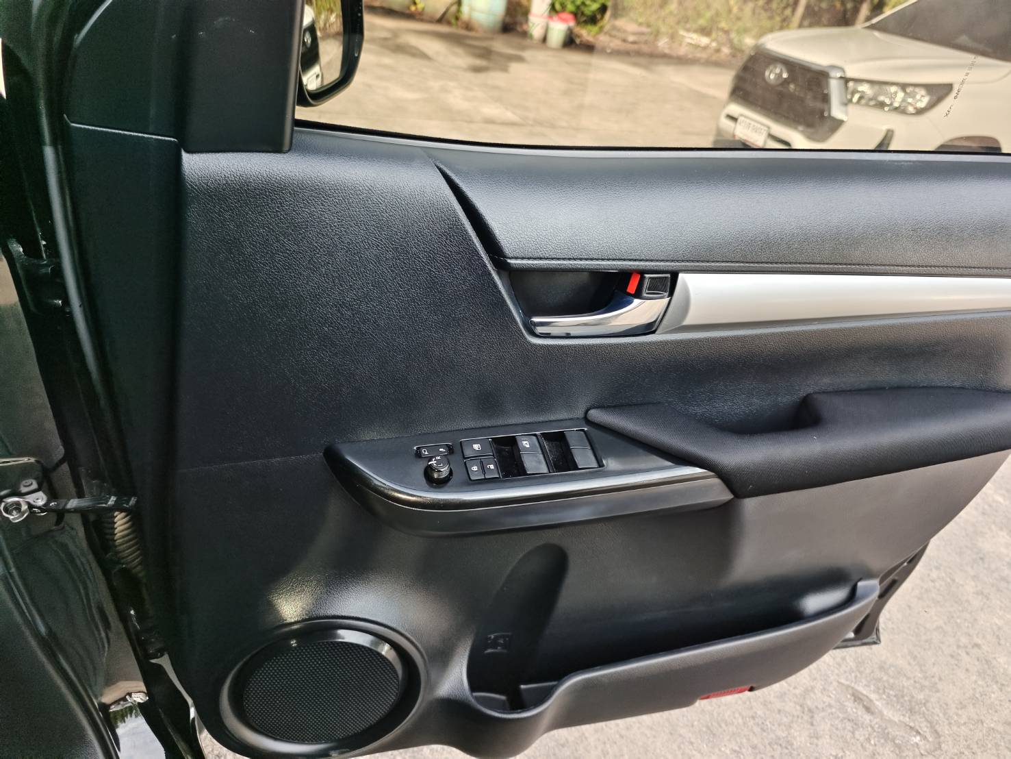 Toyota Hilux Revo Double Cab 2.4 Mid Prerunner MT 2022