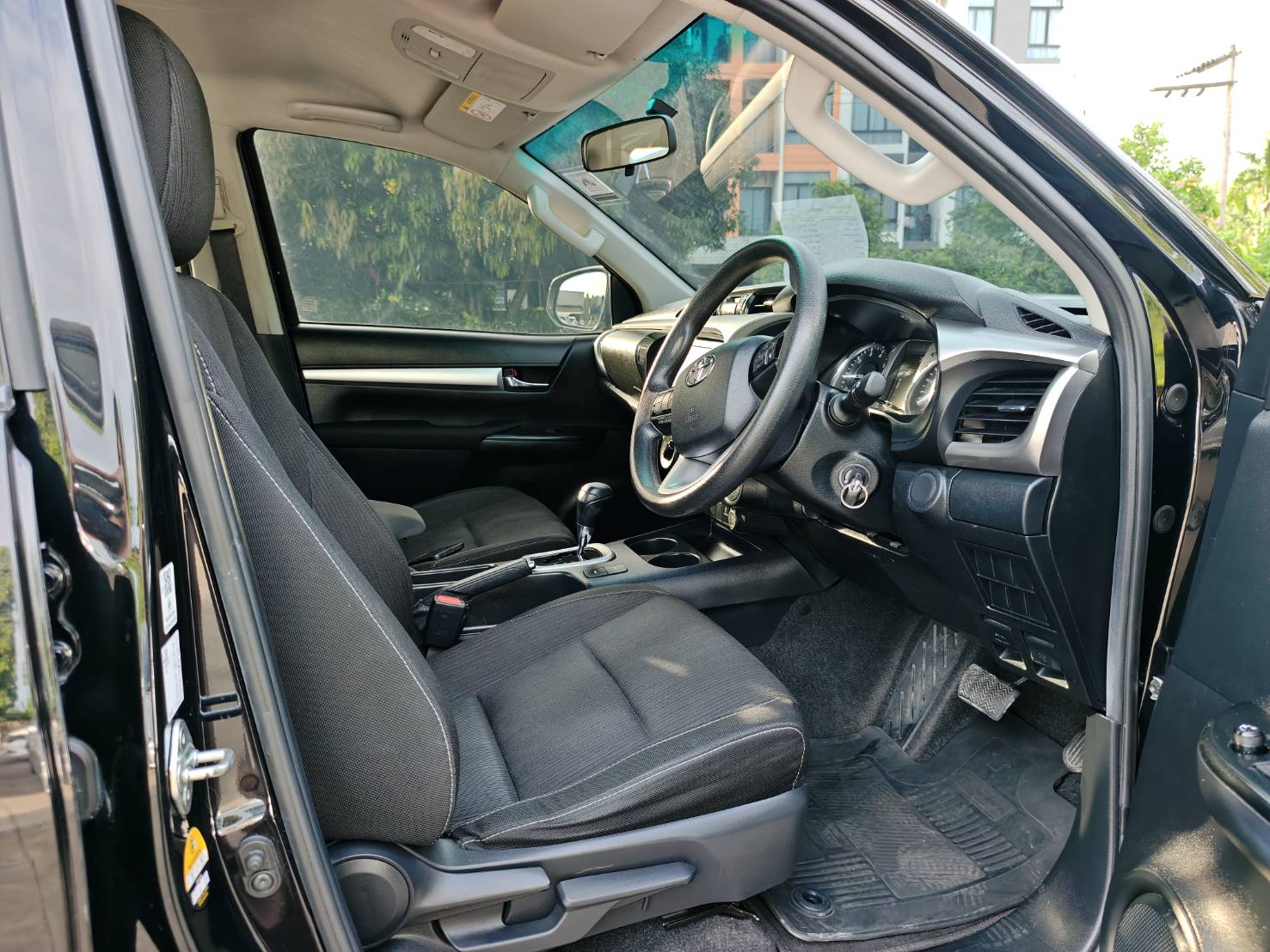 Toyota Hilux Revo Double Cab 2.4 Mid Prerunner MT 2022