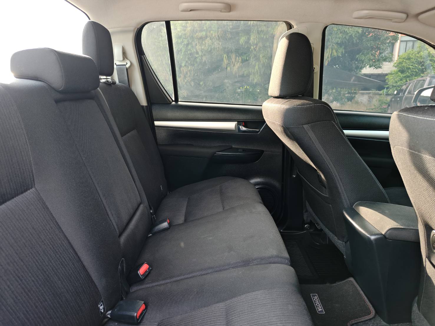 Toyota Hilux Revo Double Cab 2.4 Mid Prerunner MT 2022