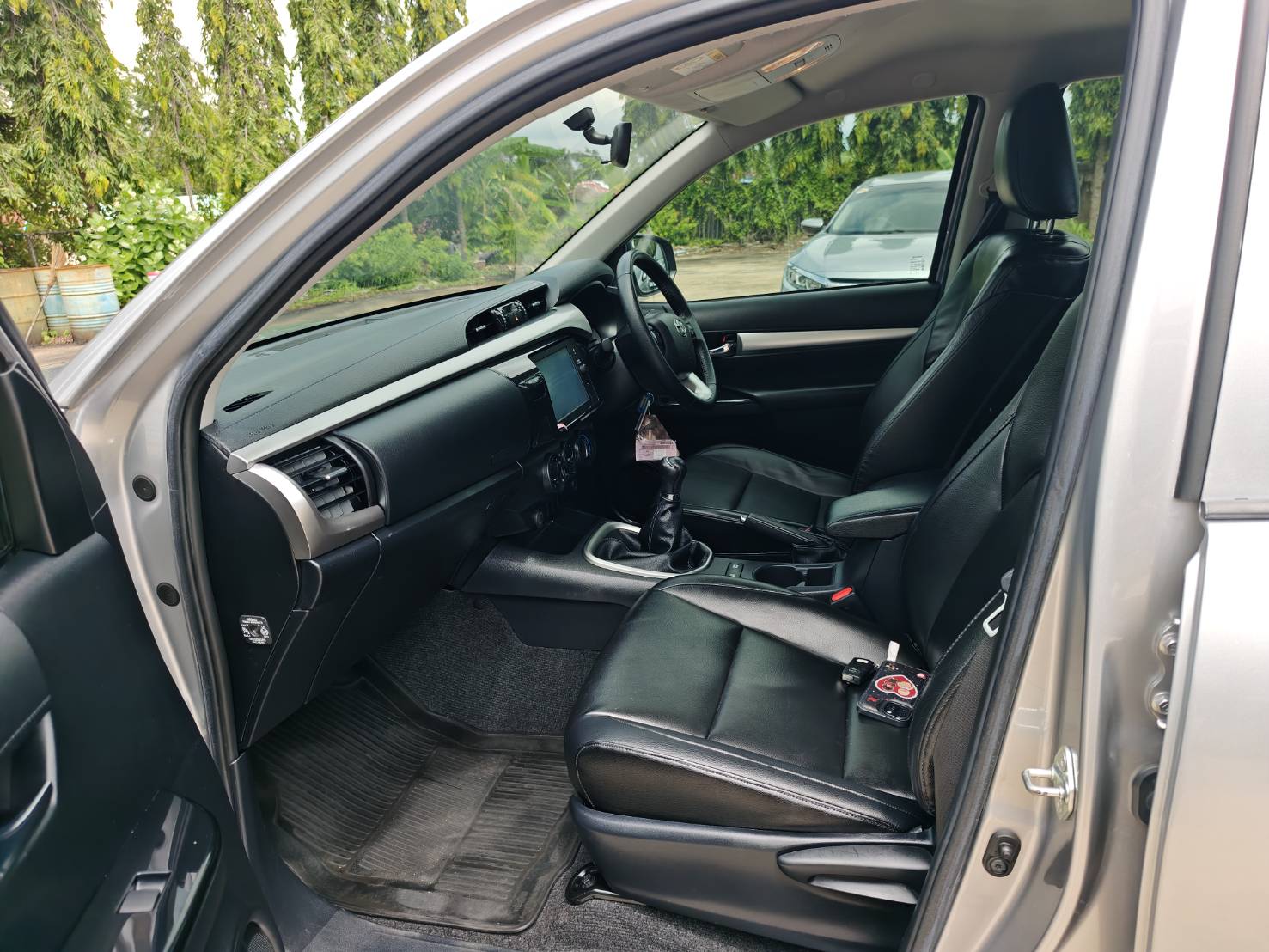 Toyota Hilux Revo Double Cab 2.4 Mid Prerunner MT 2020