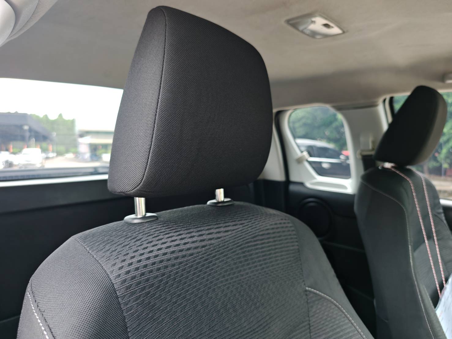 Toyota Hilux Revo Smart Cab 2.4 J Plus Z Edition MT 2020
