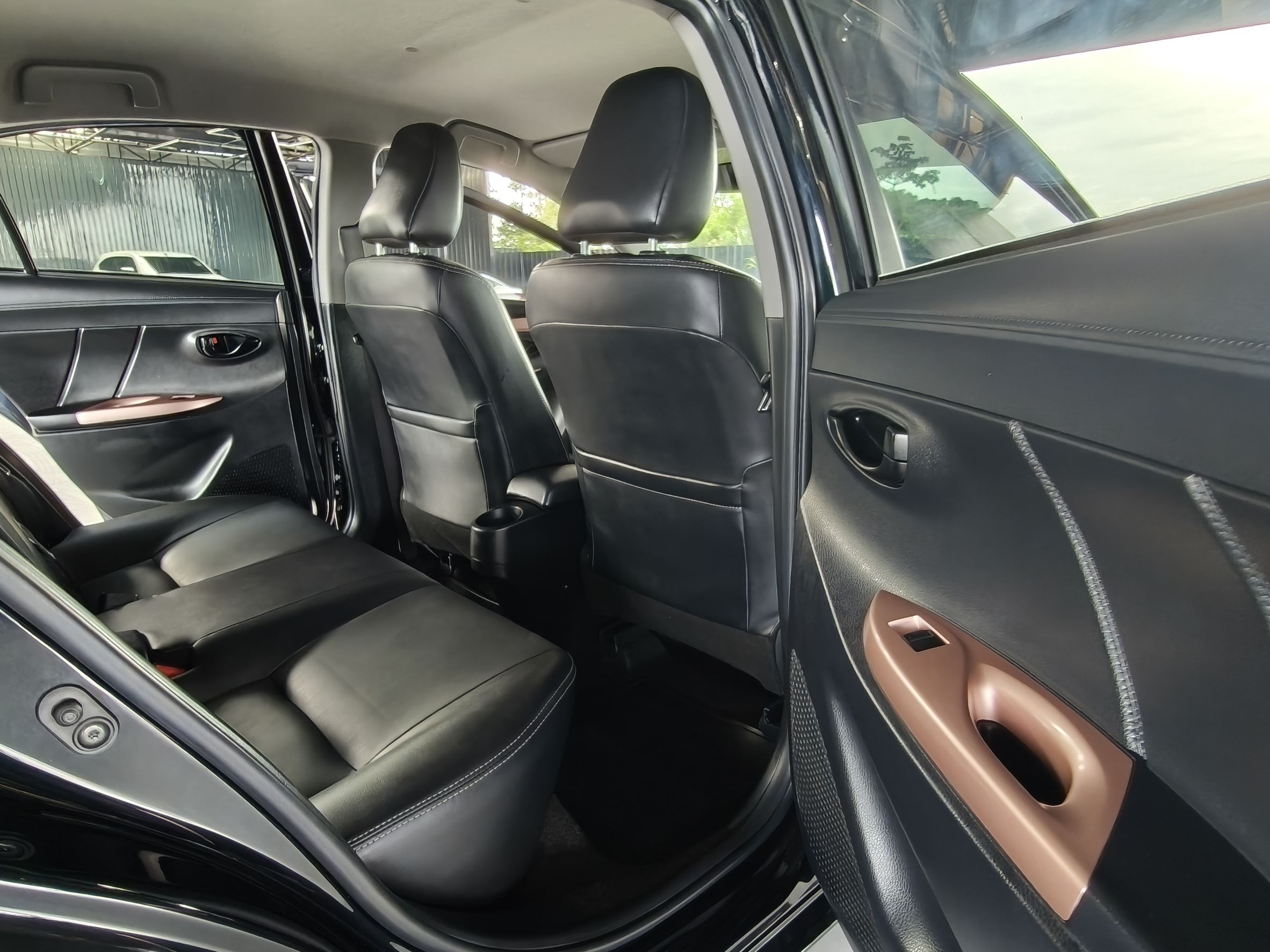 Toyota Vios 1.5 Mid Sedan AT ปี 2021