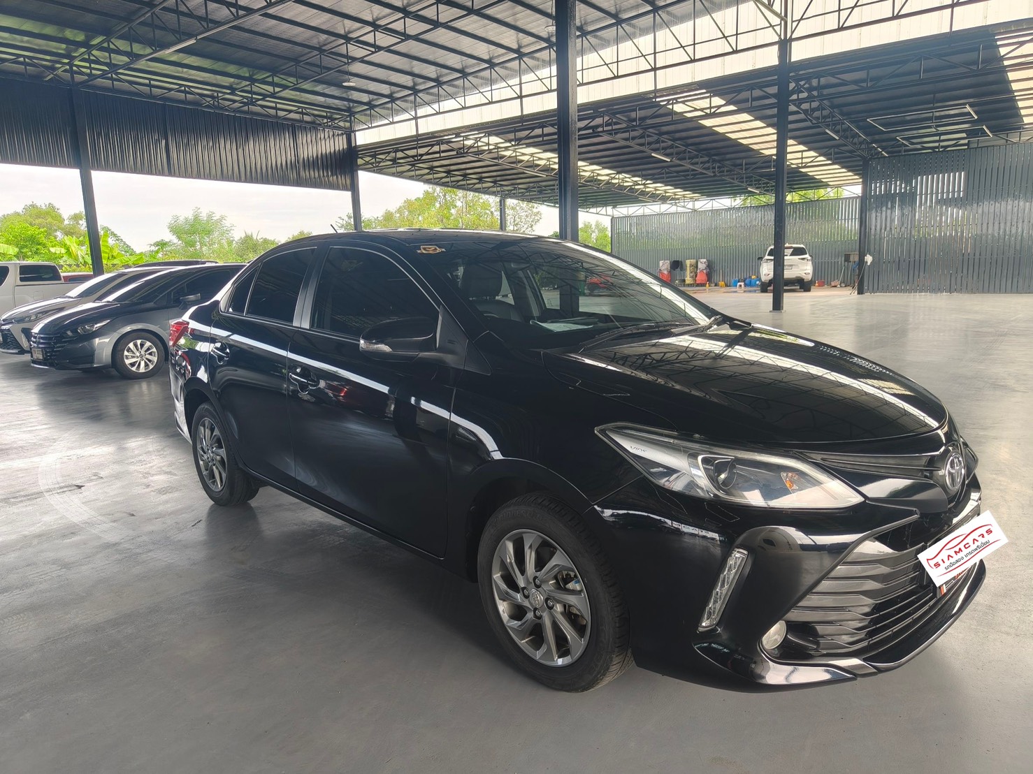 Toyota Vios 1.5 Mid Sedan AT ปี 2021
