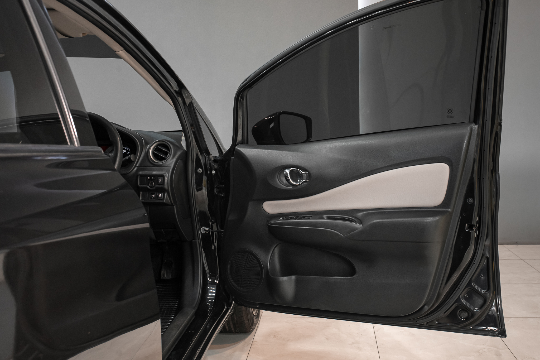Nissan Note 1.2 V Hatchback AT 2018