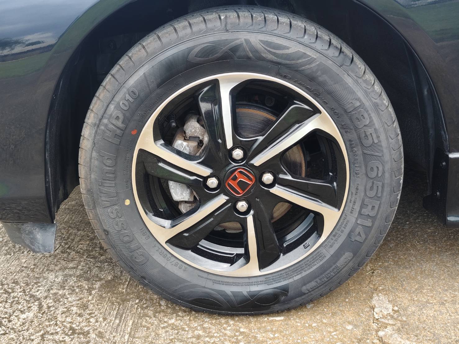 Honda Brio Amaze 1.2 V Sedan AT 2018