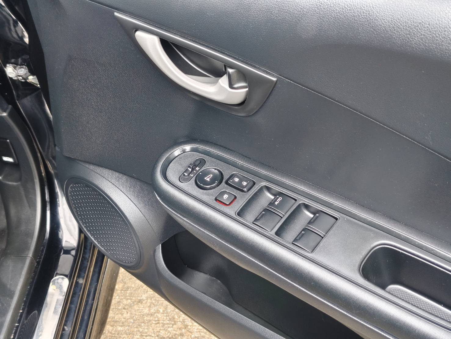 Honda Brio Amaze 1.2 V Sedan AT 2018