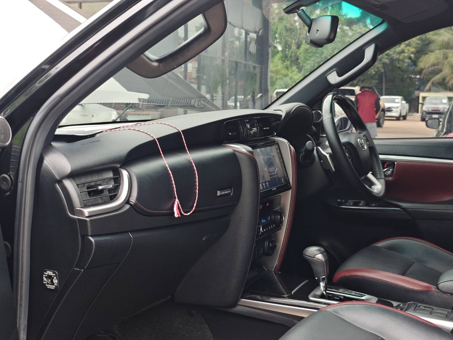 Toyota Fortuner 2.4 Legender 4 WD SUV AT 2021