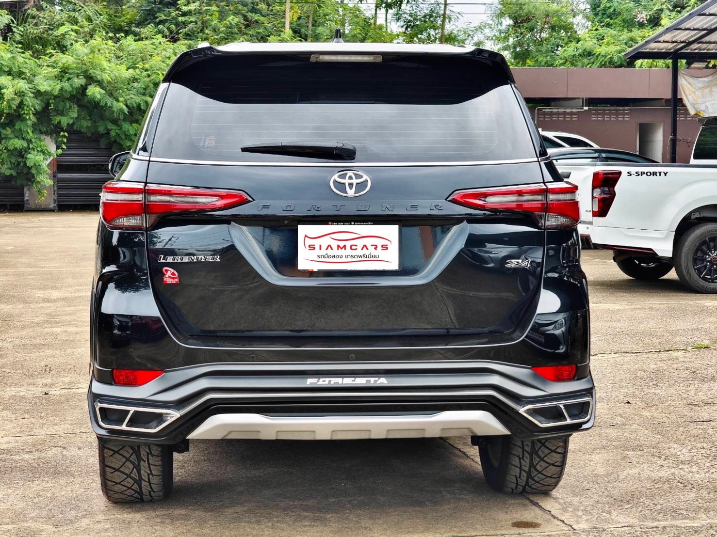 Toyota Fortuner 2.4 Legender 4 WD SUV AT 2021