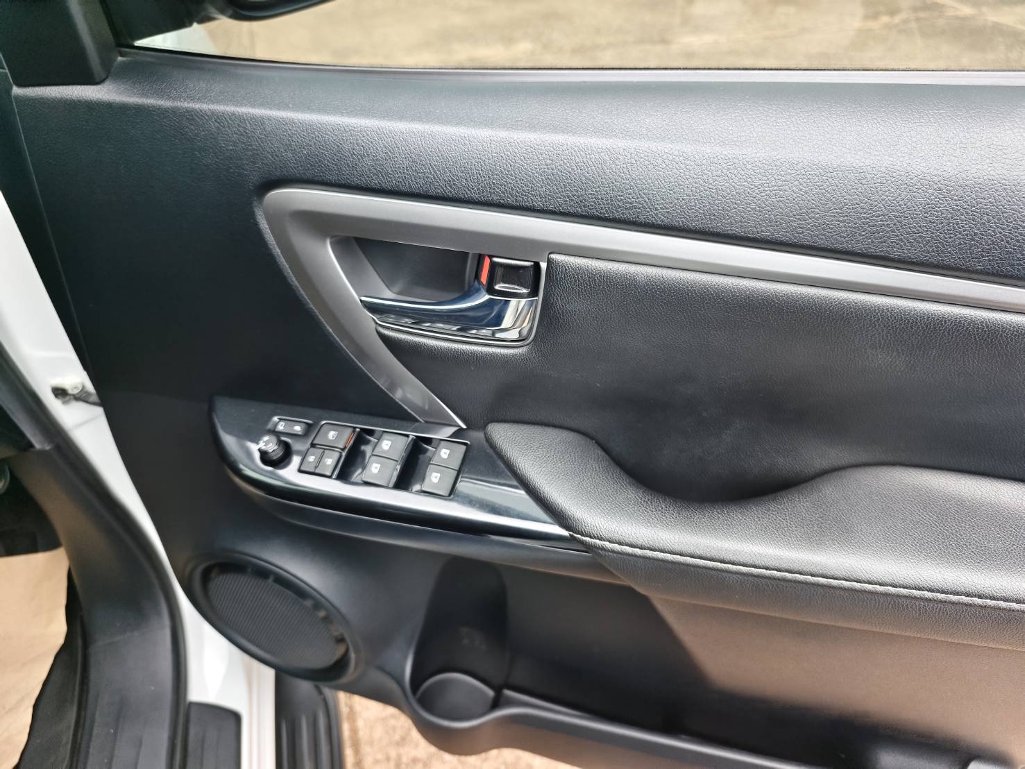 Toyota Fortuner 2.4 Legender G SUV AT 2023
