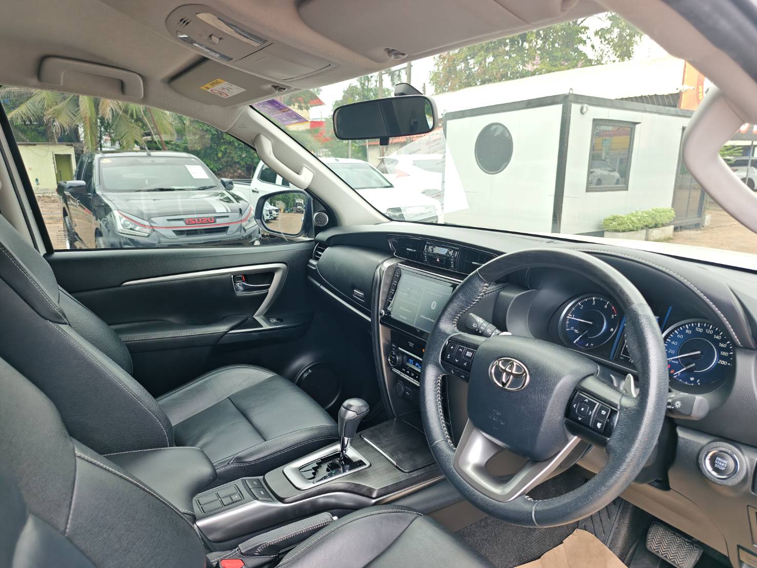 Toyota Fortuner 2.4 Legender G SUV AT 2023