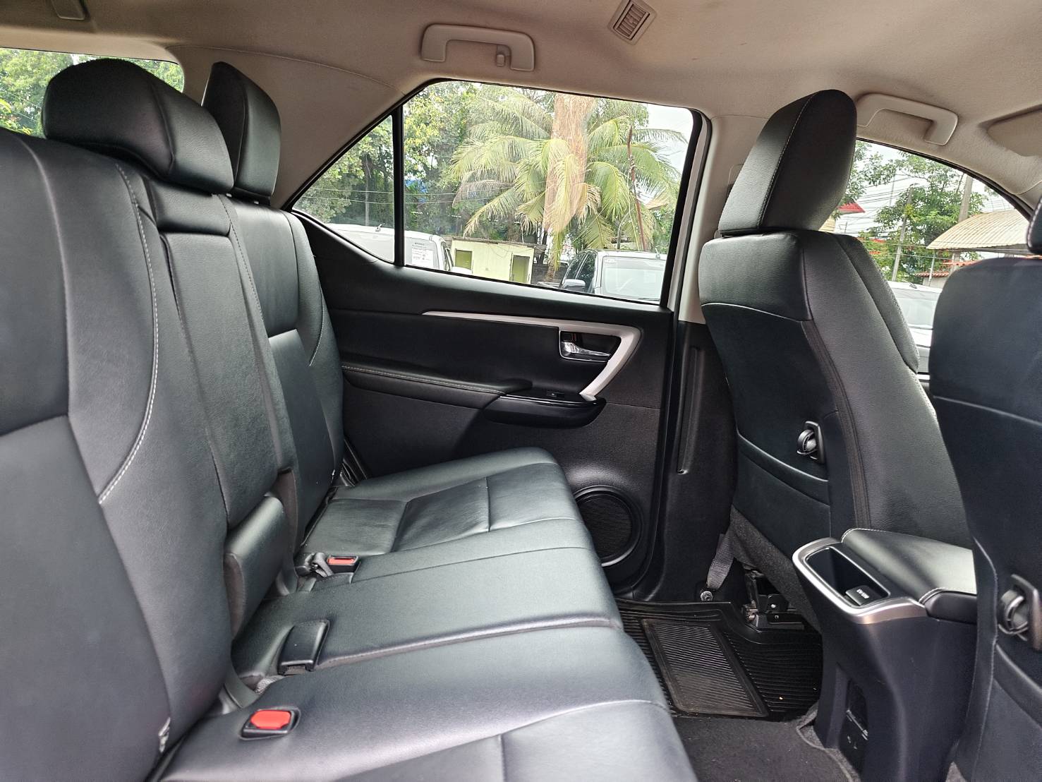 Toyota Fortuner 2.4 Legender G SUV AT 2023