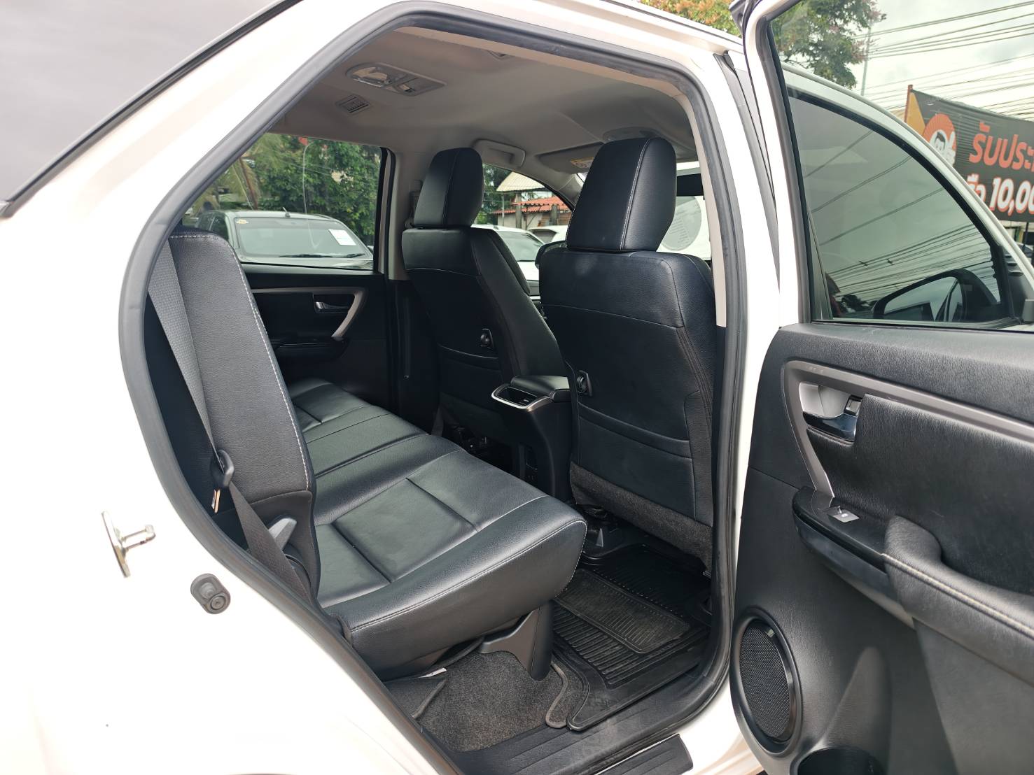 Toyota Fortuner 2.4 Legender G SUV AT 2023