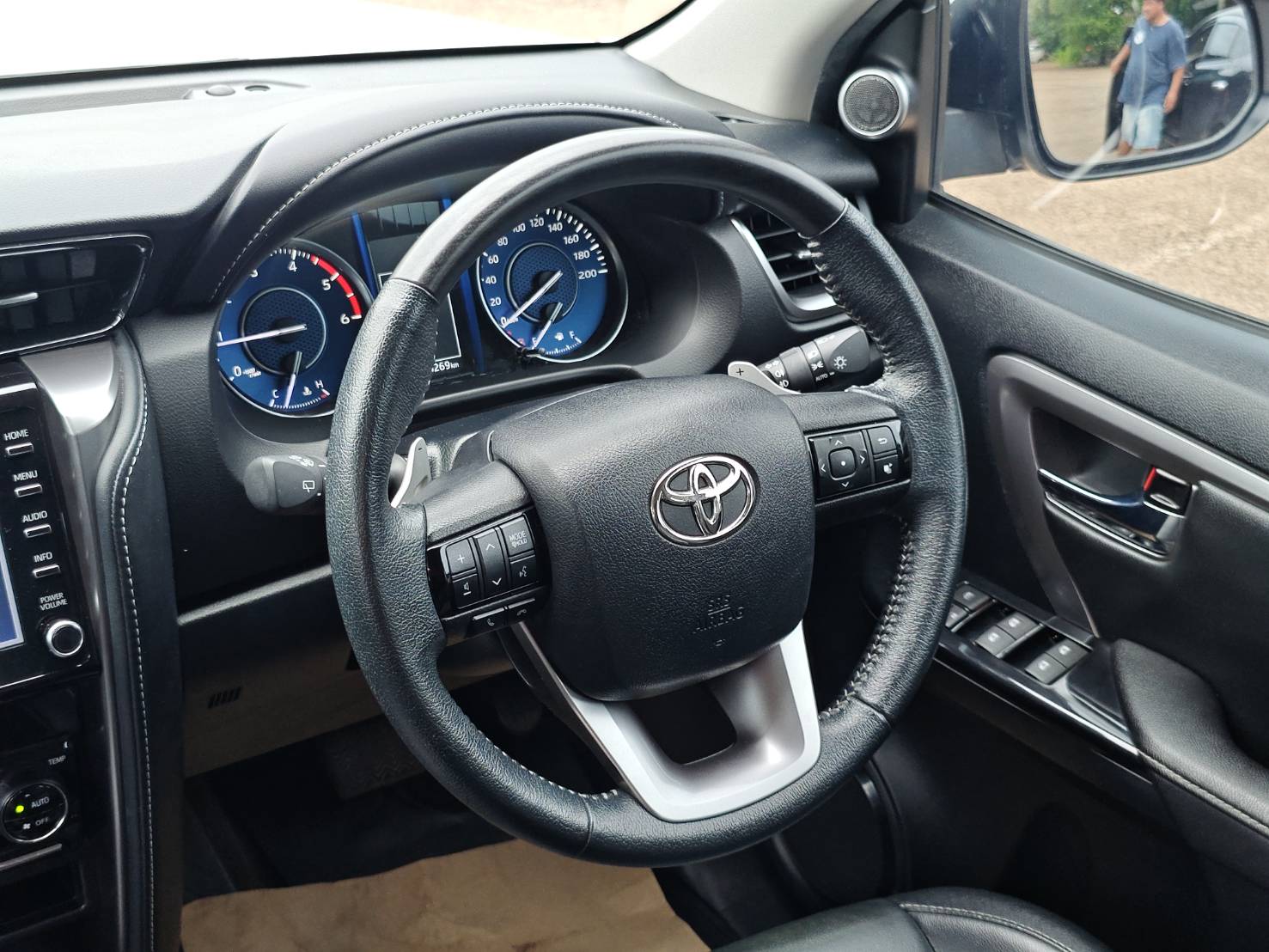 Toyota Fortuner 2.4 Legender G SUV AT 2023