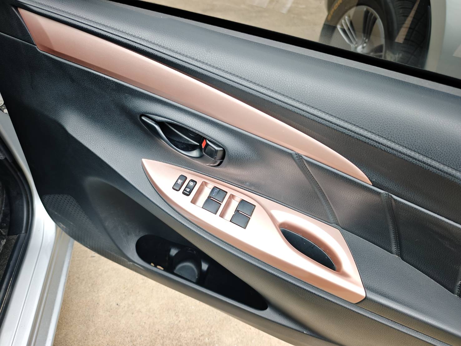 Toyota Vios 1.5 Mid Sedan AT ปี 2021