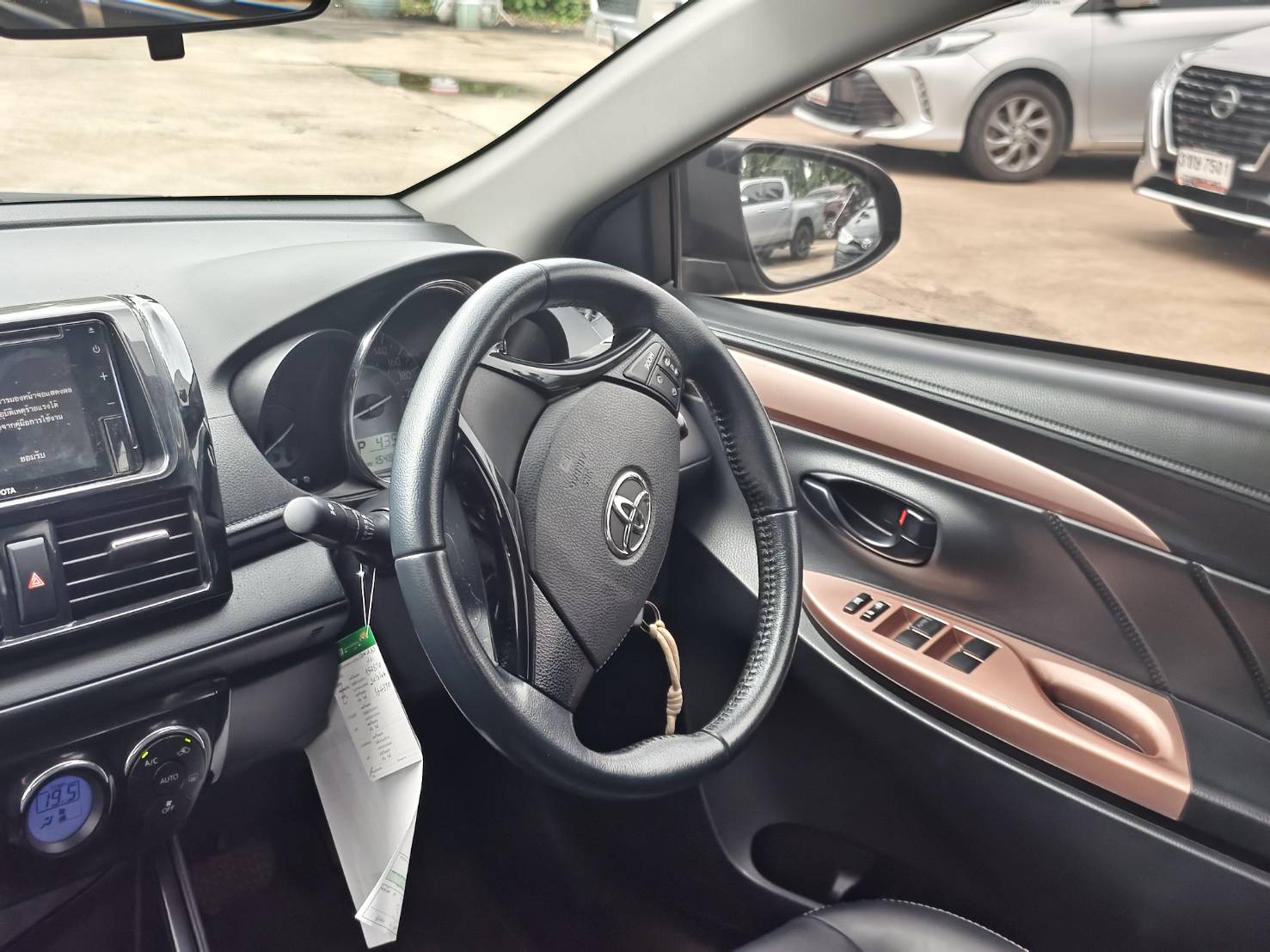 Toyota Vios 1.5 Mid Sedan AT ปี 2020