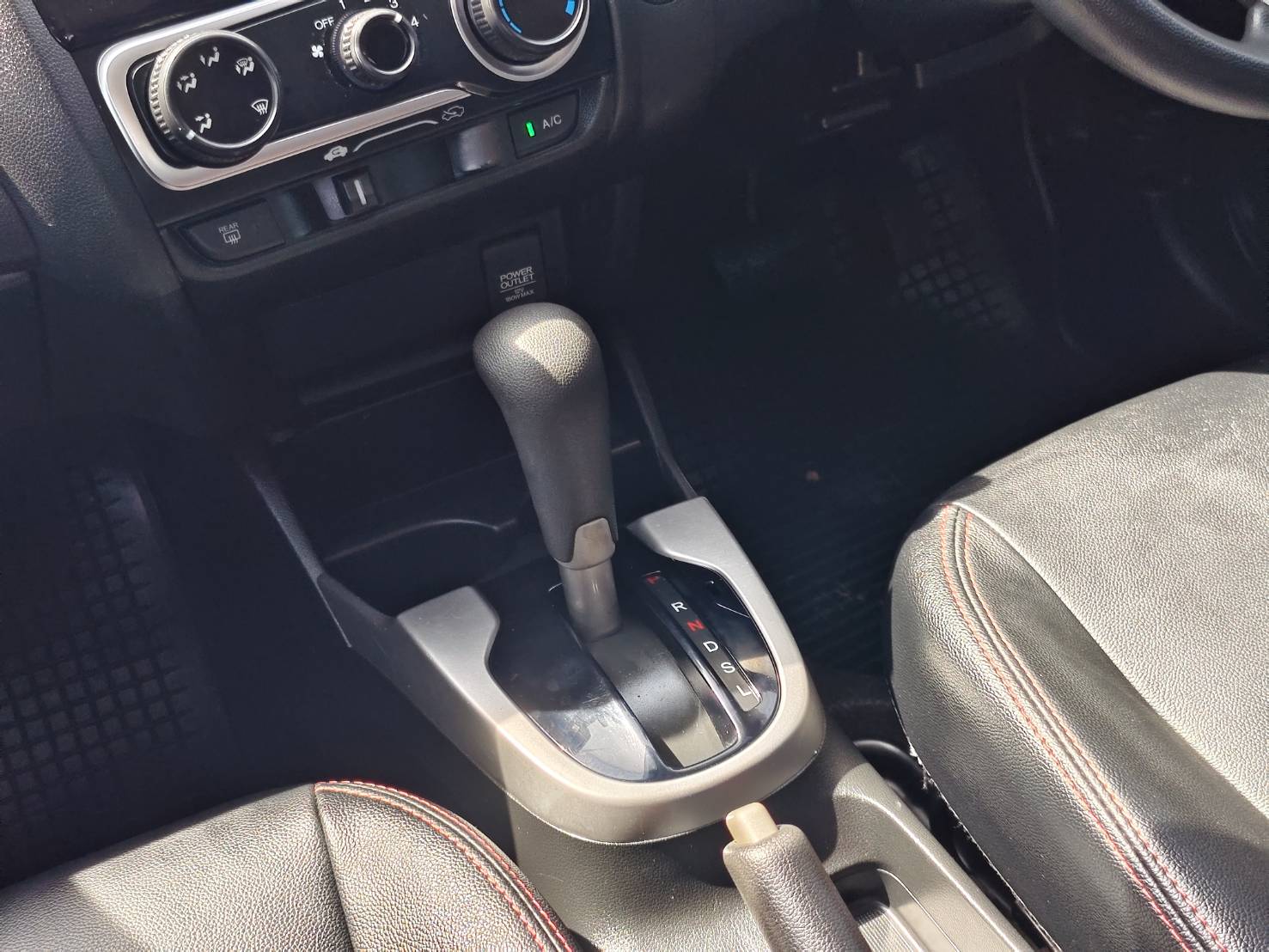 Honda Jazz 1.5 S Hatchback AT 2019