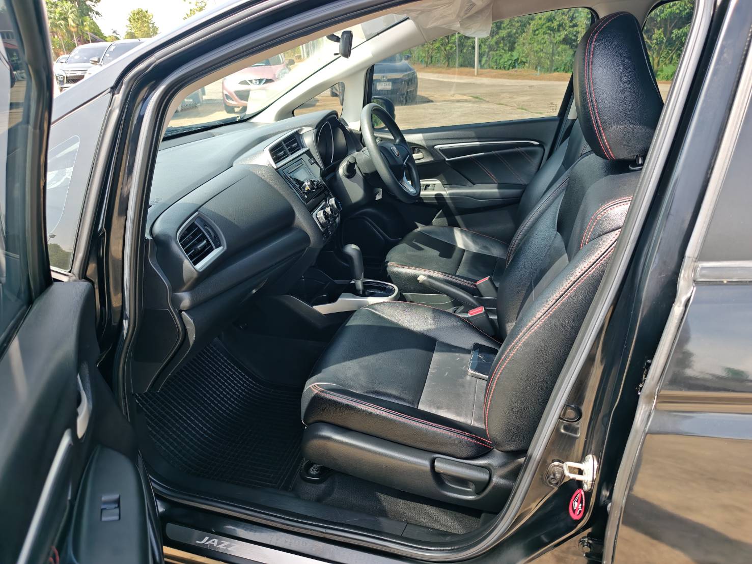 Honda Jazz 1.5 S Hatchback AT 2019