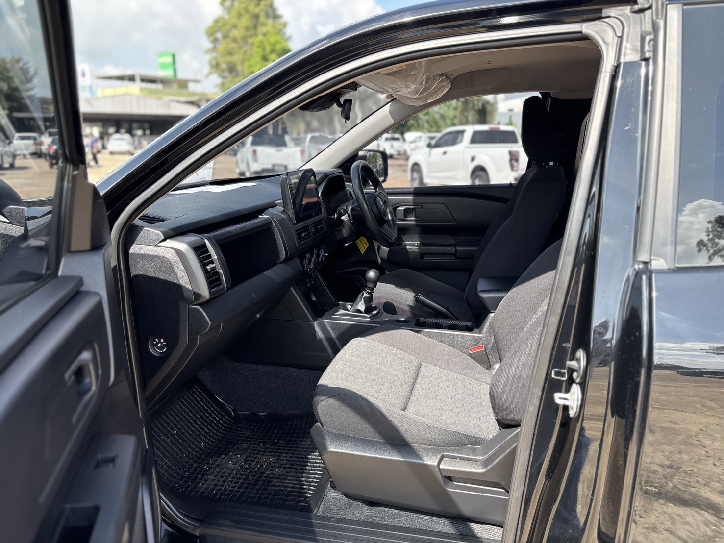 Mitsubishi Triton All New Mega Cab 2.4 Active MT 2024