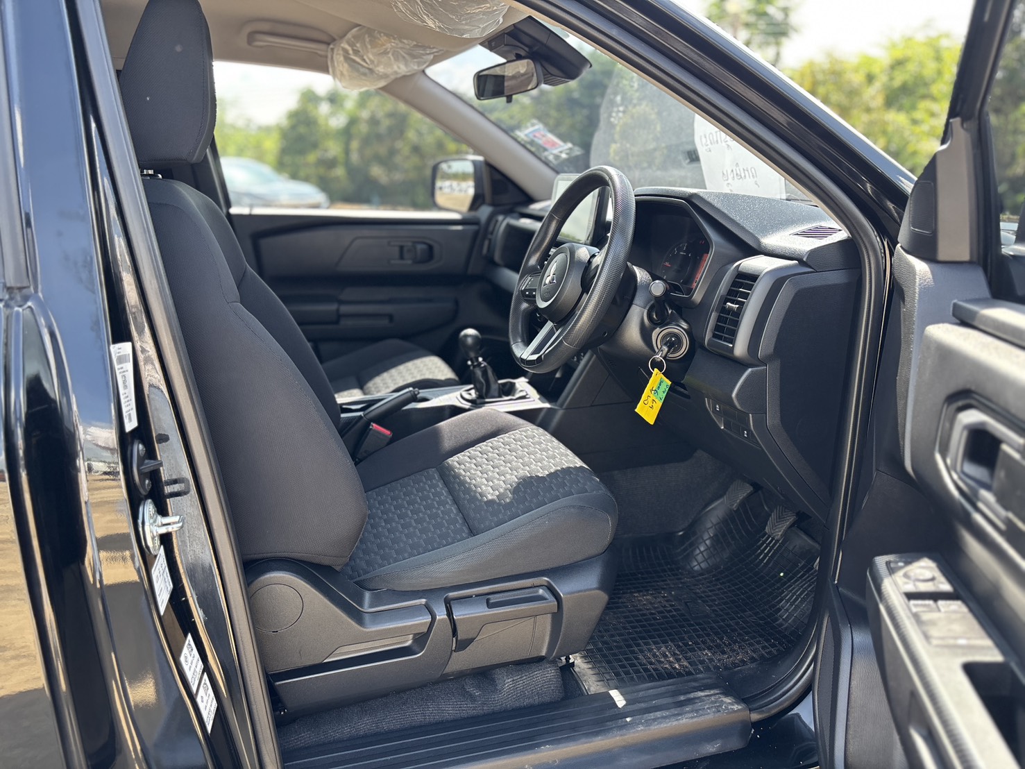 Mitsubishi Triton All New Mega Cab 2.4 Active MT 2024
