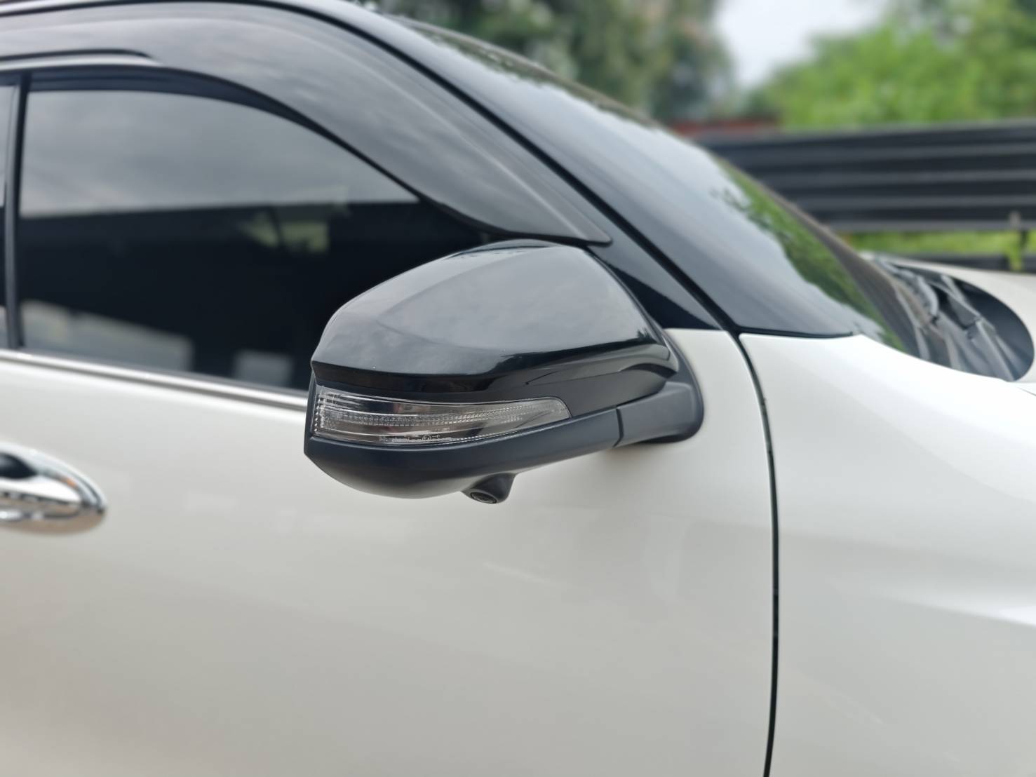 Toyota Fortuner 2.4 Legender 4 WD SUV AT 2021
