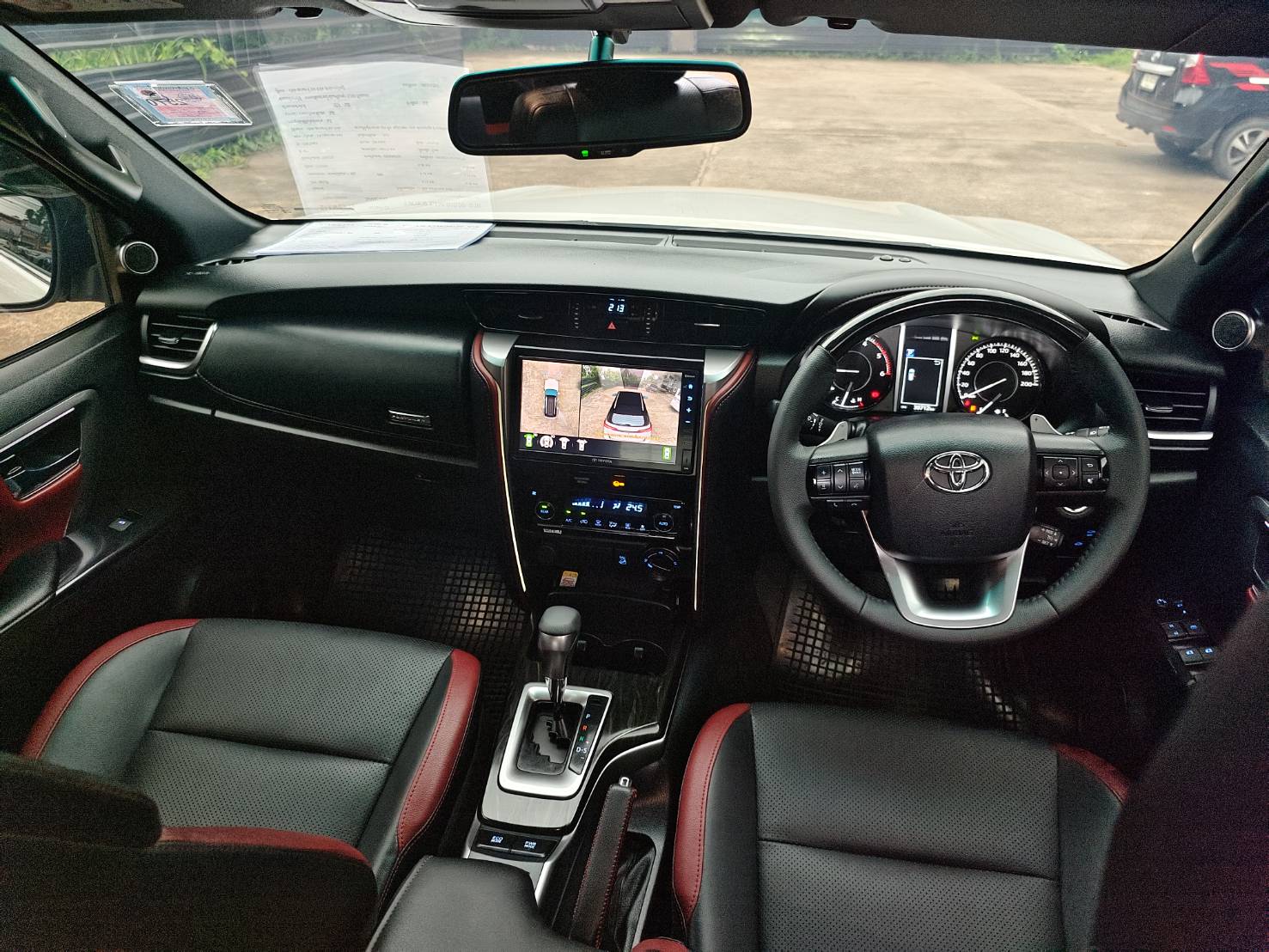 Toyota Fortuner 2.4 Legender 4 WD SUV AT 2021