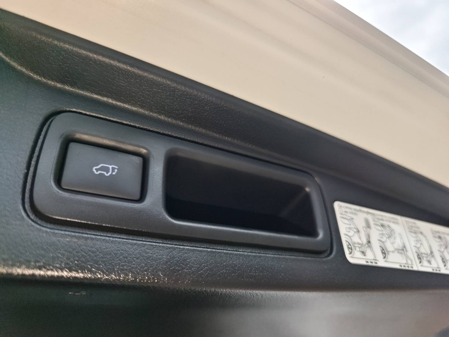 Toyota Fortuner 2.4 Legender 4 WD SUV AT 2021